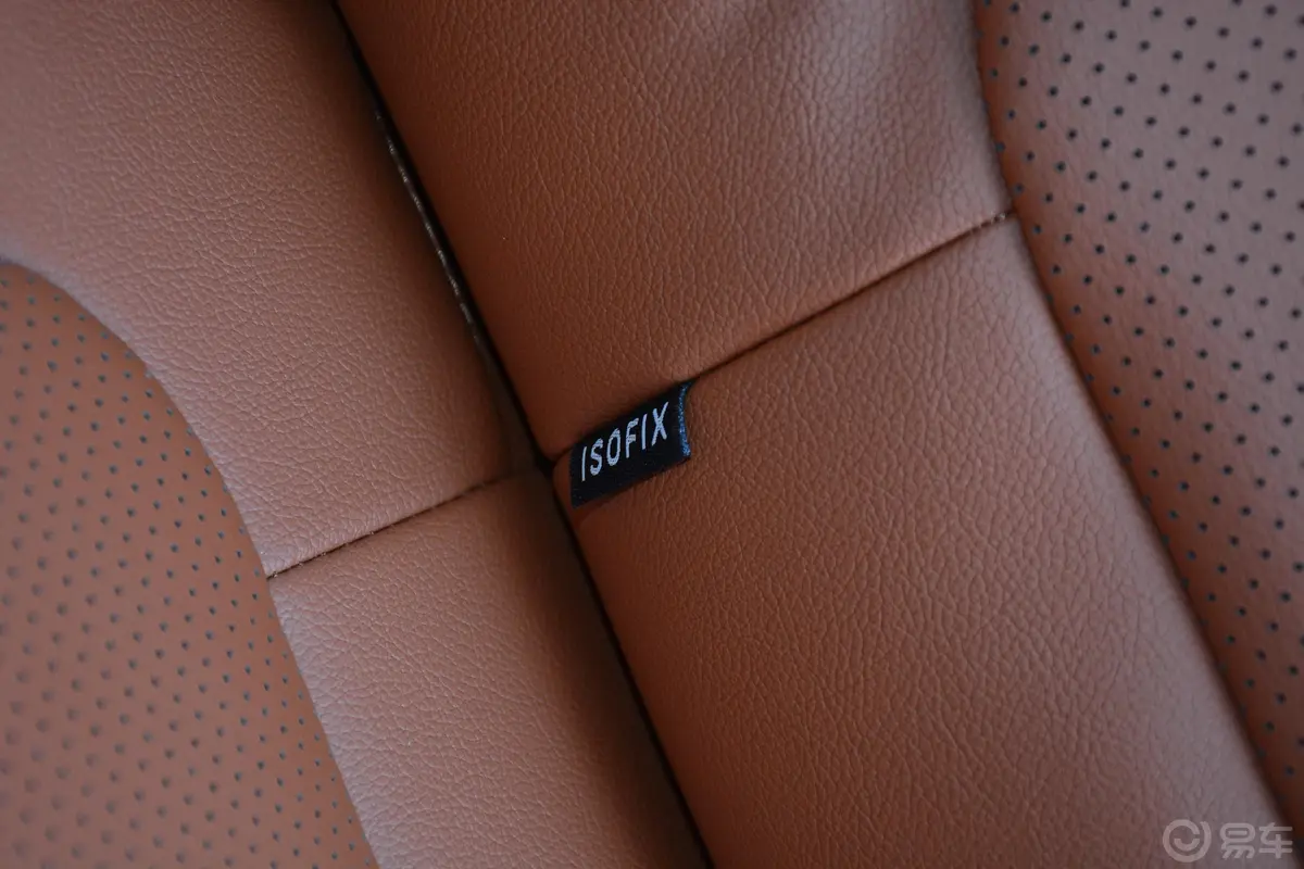 长安欧尚CX70CX70T 1.5T 手自一体 豪擎版儿童座椅接口