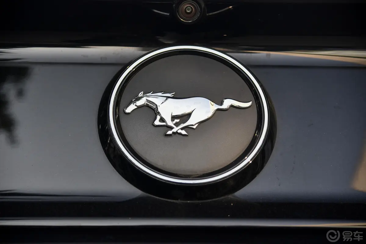 Mustang2.3L 手自一体 性能版外观