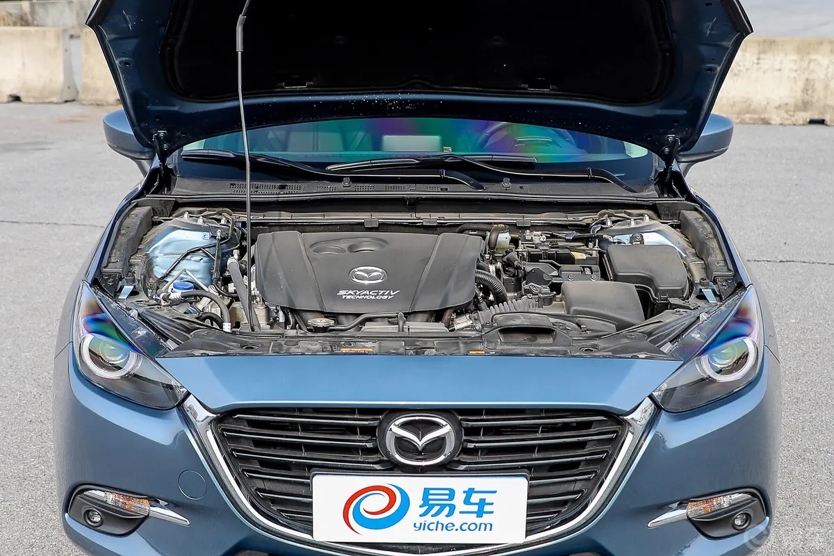 马自达3 昂克赛拉三厢 2.0L 手自一体 旗舰版 国V发动机舱整体