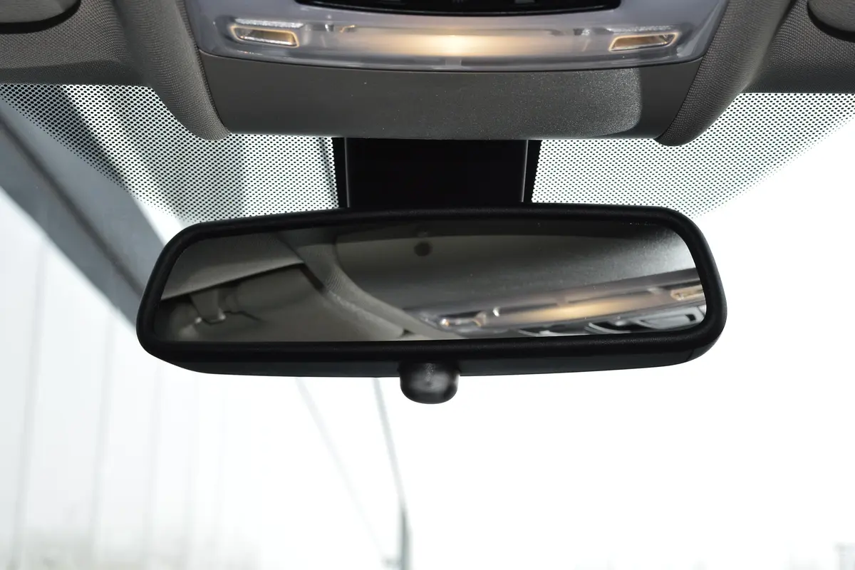 宝马X5(进口)xDrive35i 典雅版内后视镜