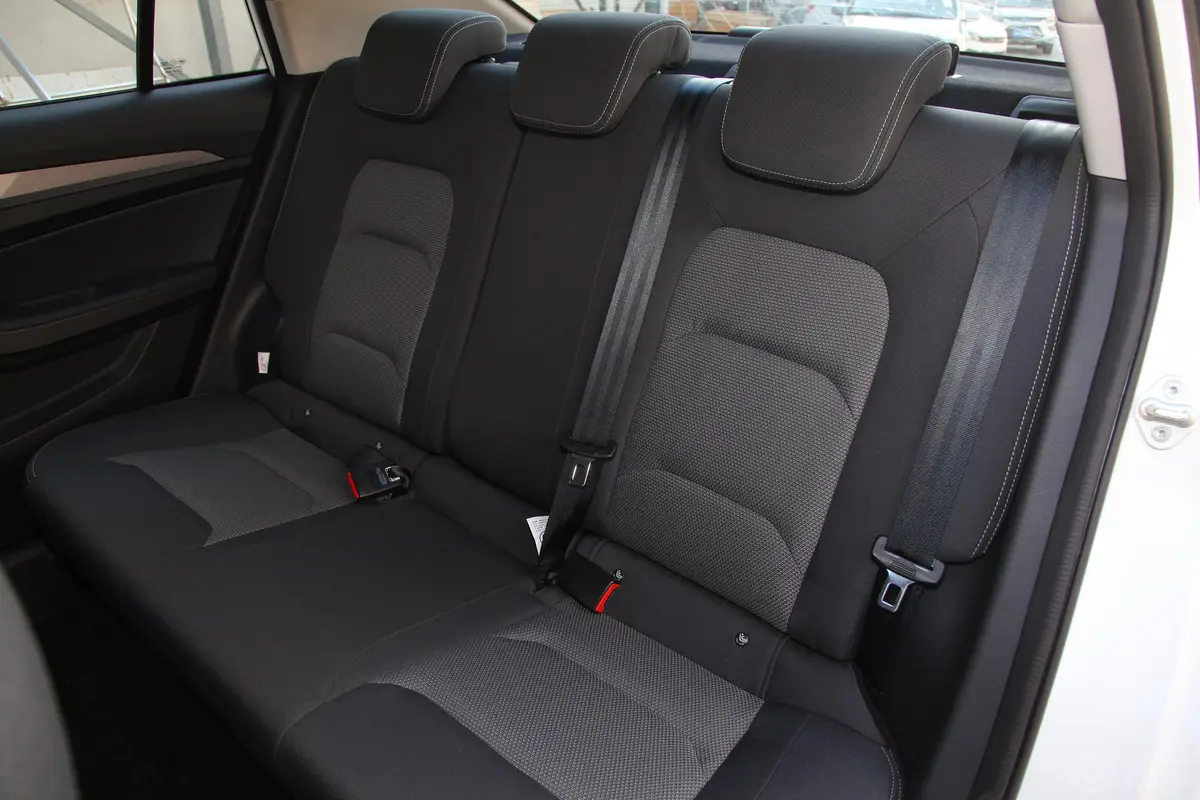 骏派A501.5L 手动 舒适版后排座椅