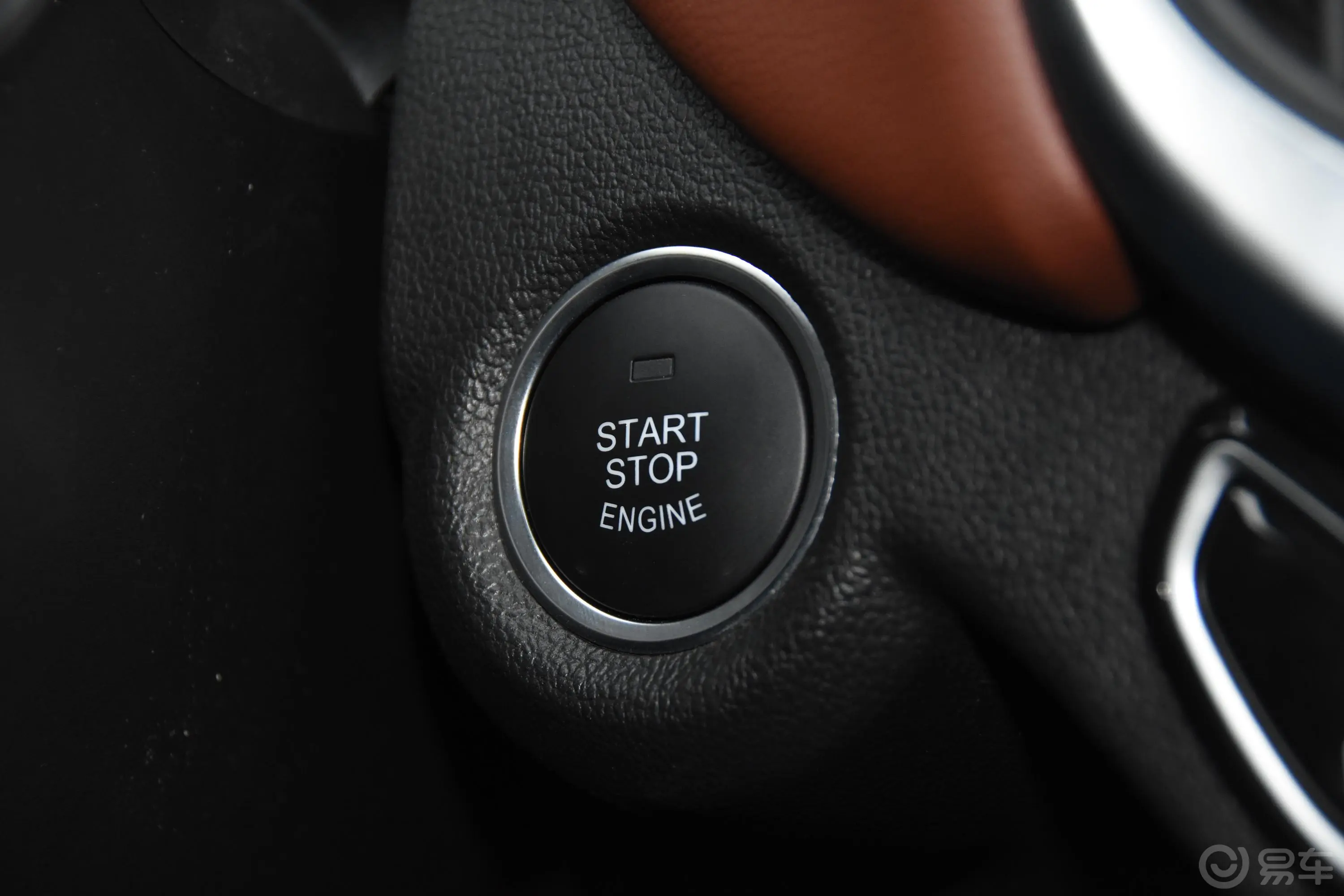 中华V61.5T 双离合 尊贵版钥匙孔或一键启动按键