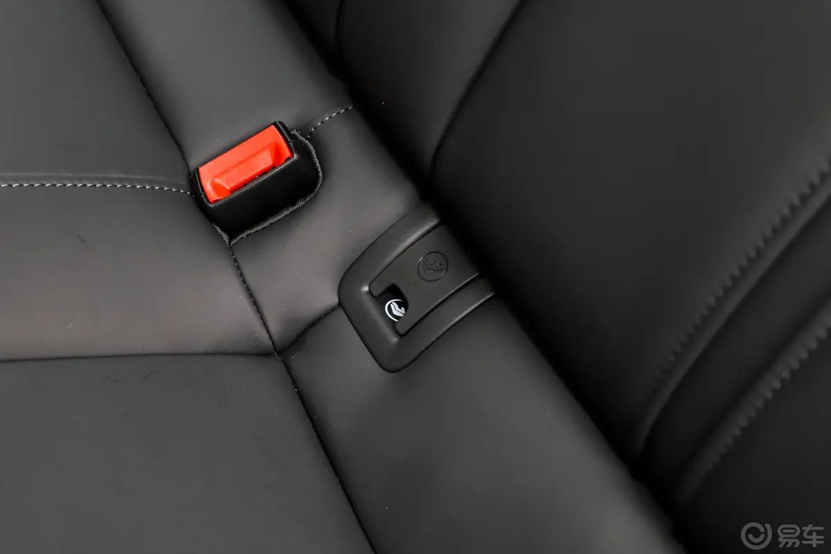 奥迪S74.0 TFSI quattro儿童座椅接口