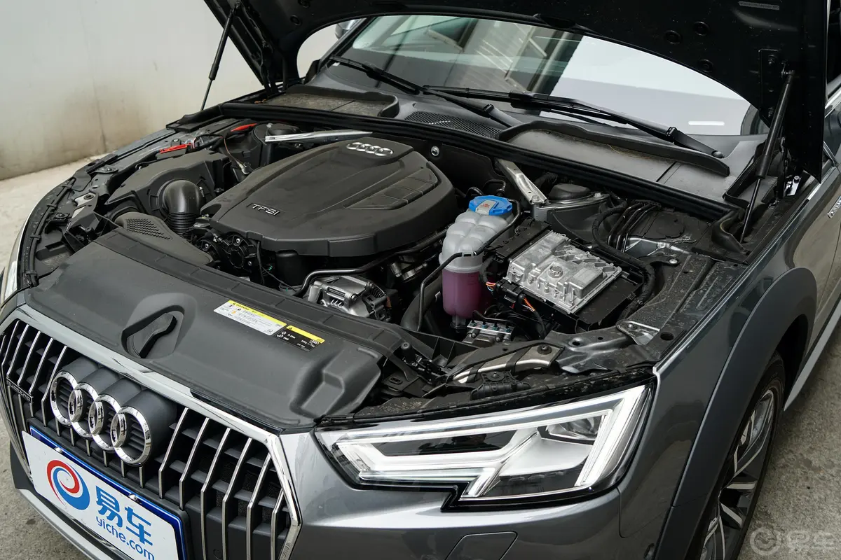 奥迪A4(进口)45TFSI allroad quattro 运动版外观