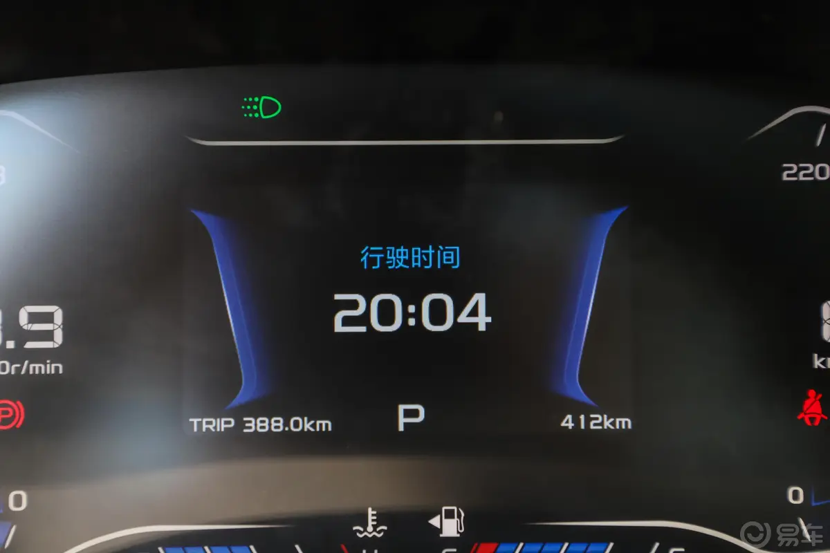 远景X61.4T CVT 4G互联旗舰版内饰