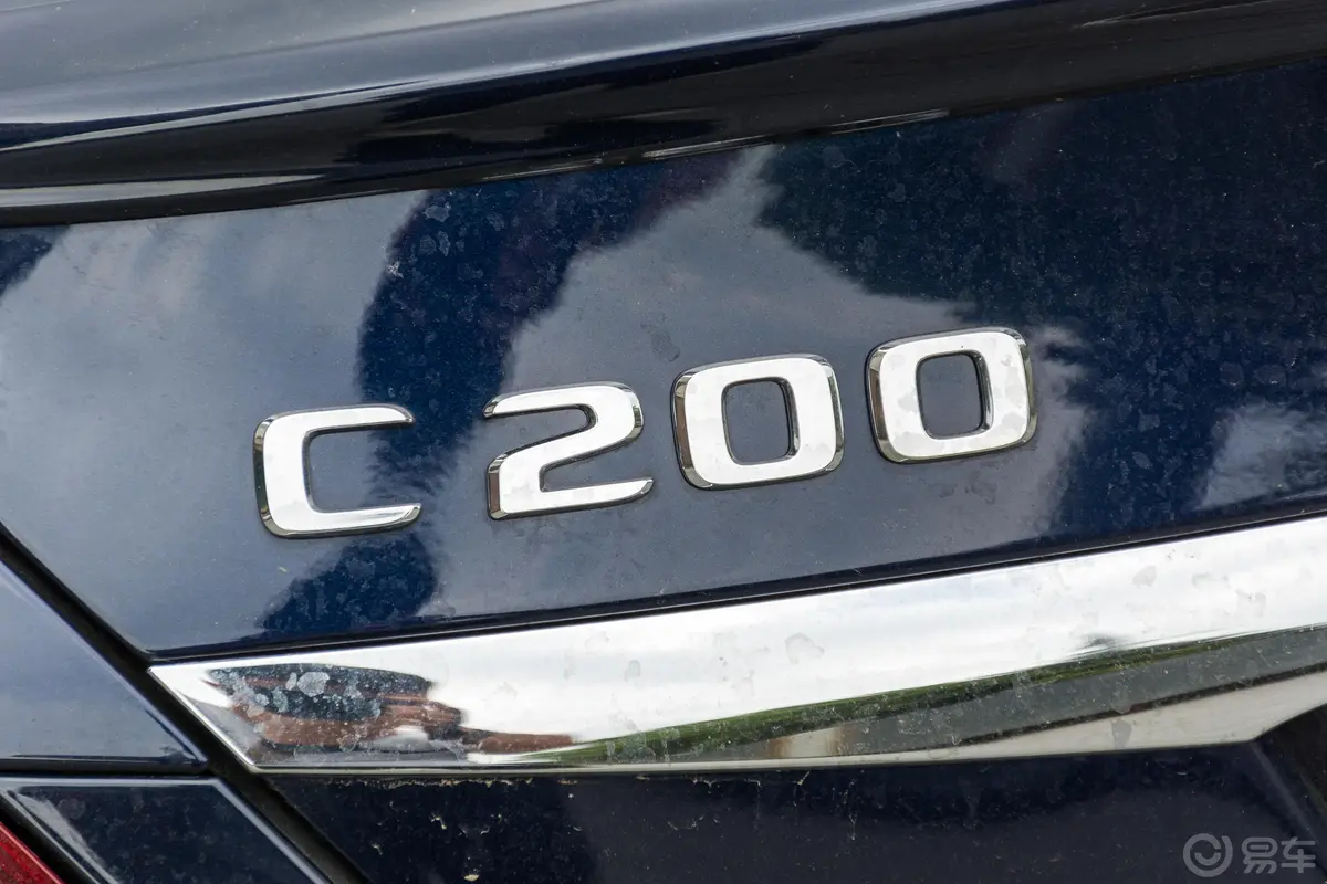 奔驰C级C 200 运动版外观