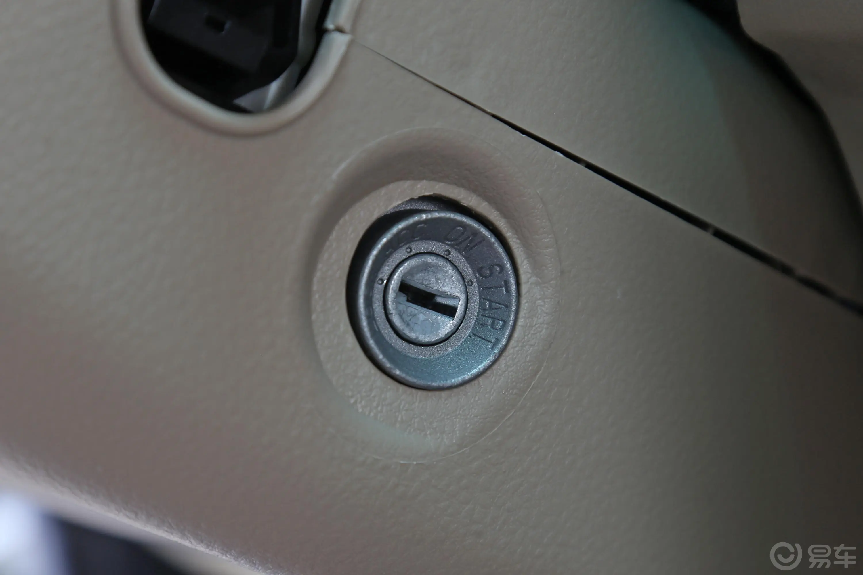 金杯T221.3L 手动 标准型钥匙孔或一键启动按键