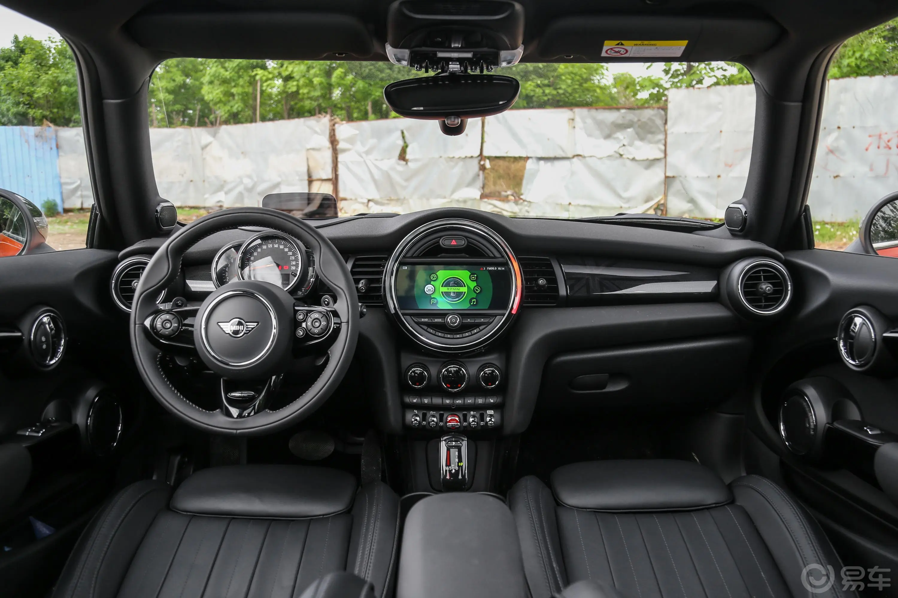 MINI2.0T COOPER S 双离合 赛车手 三门版内饰全景正拍