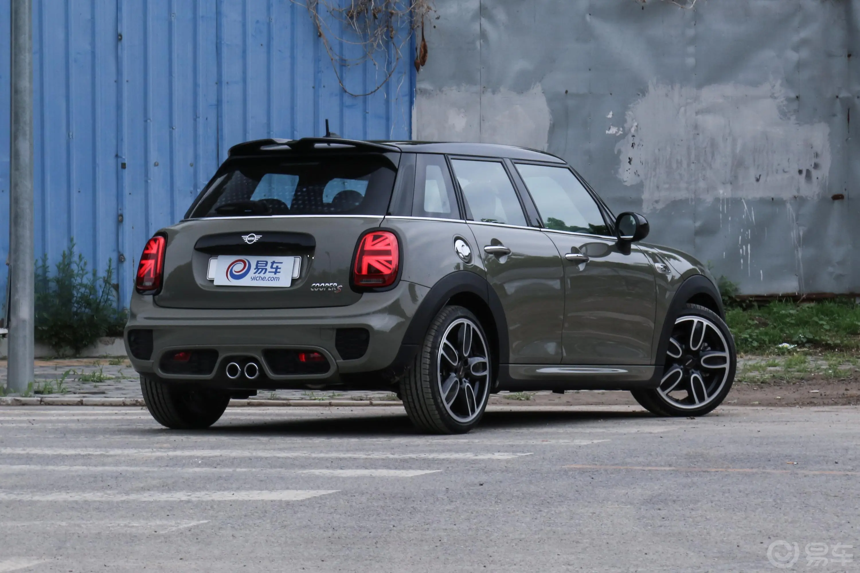 MINI2.0T COOPER S 双离合 赛车手 五门版外观