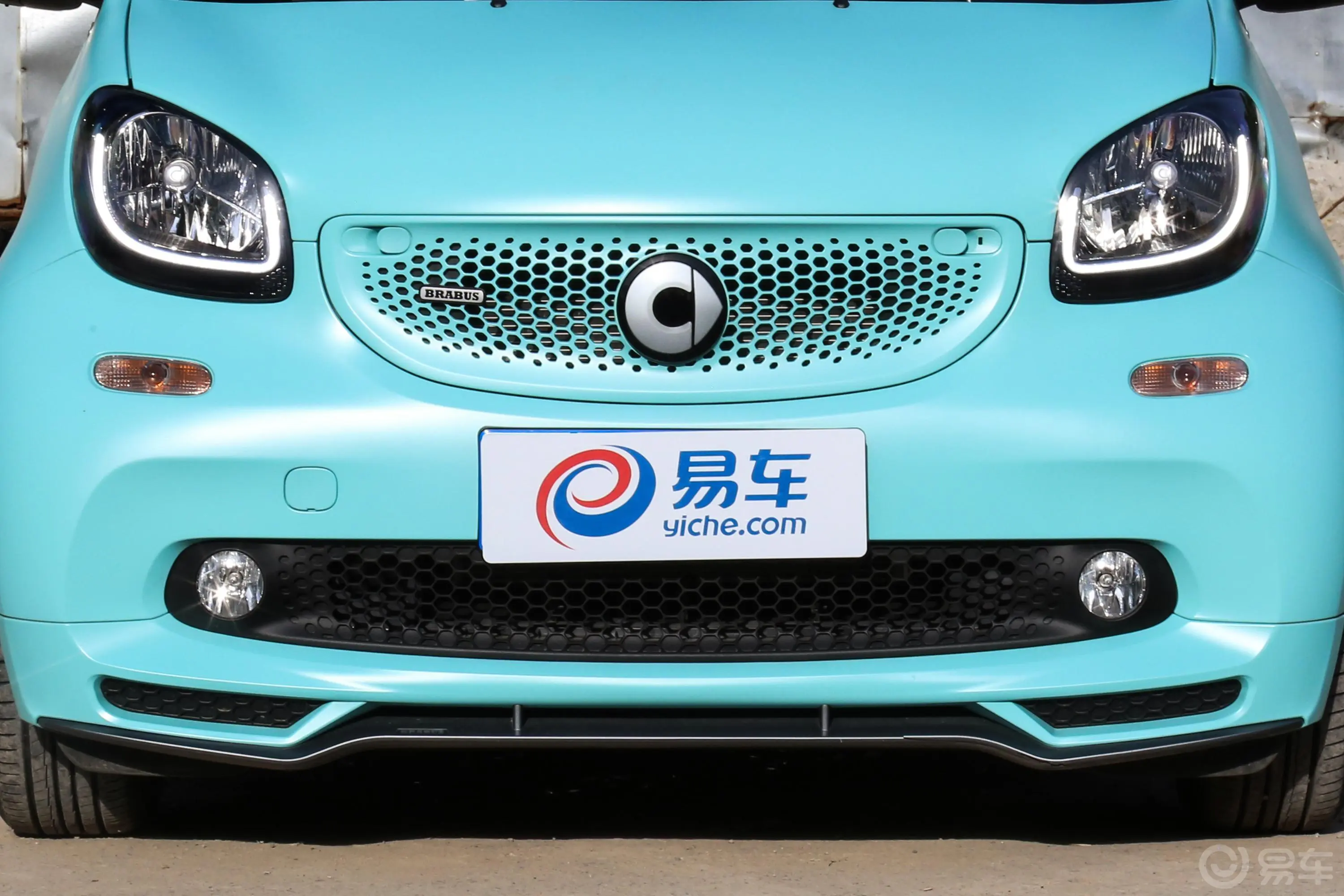 smart fortwo0.9T BRABUS敞篷专属定制版外观