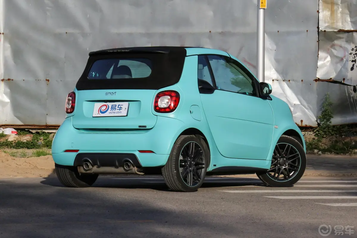 smart fortwo0.9T BRABUS敞篷专属定制版外观