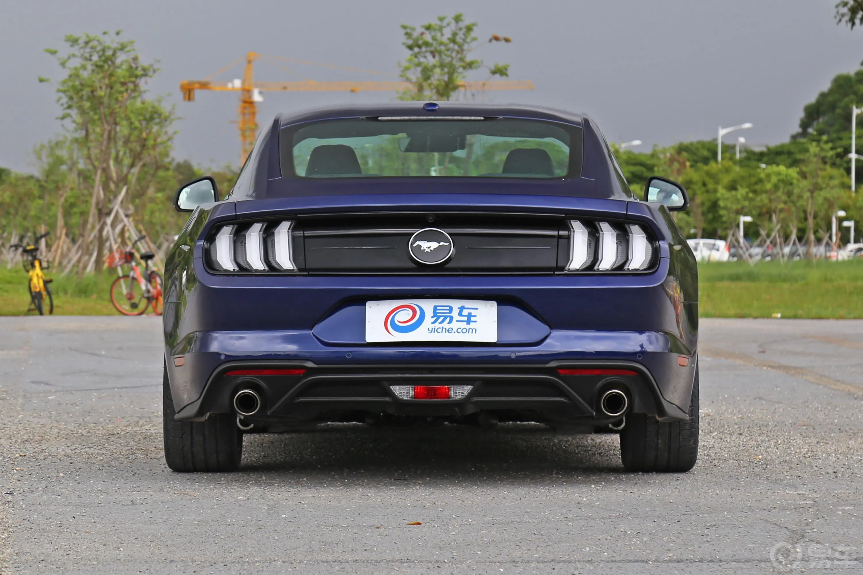 Mustang2.3L 标准版正后水平