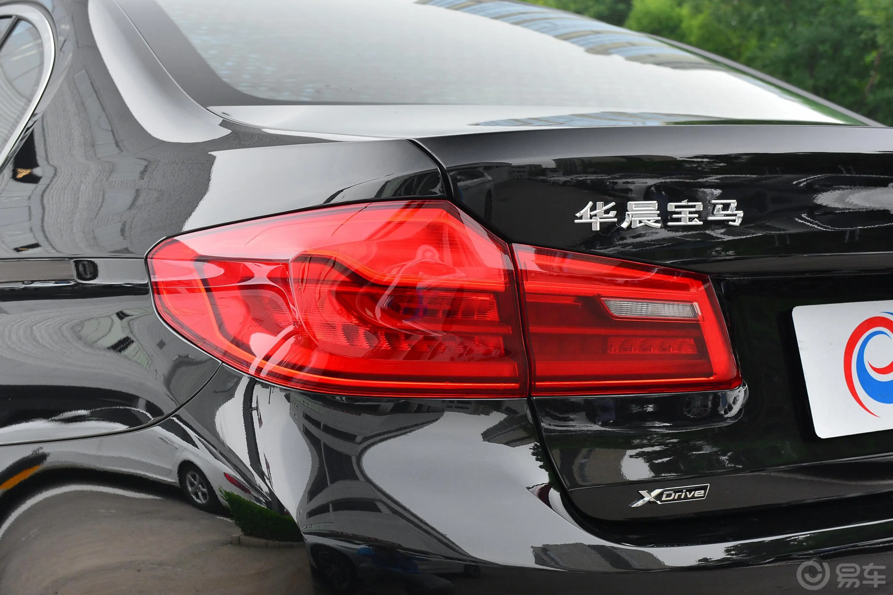 宝马5系改款 530Li xDrive 豪华套装外观