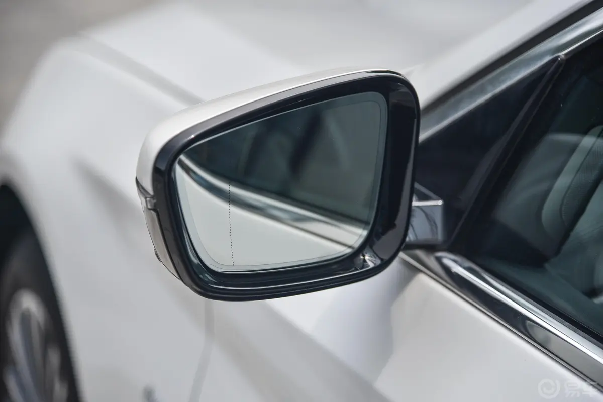宝马5系改款 530Li 尊享版 豪华套装后视镜镜面