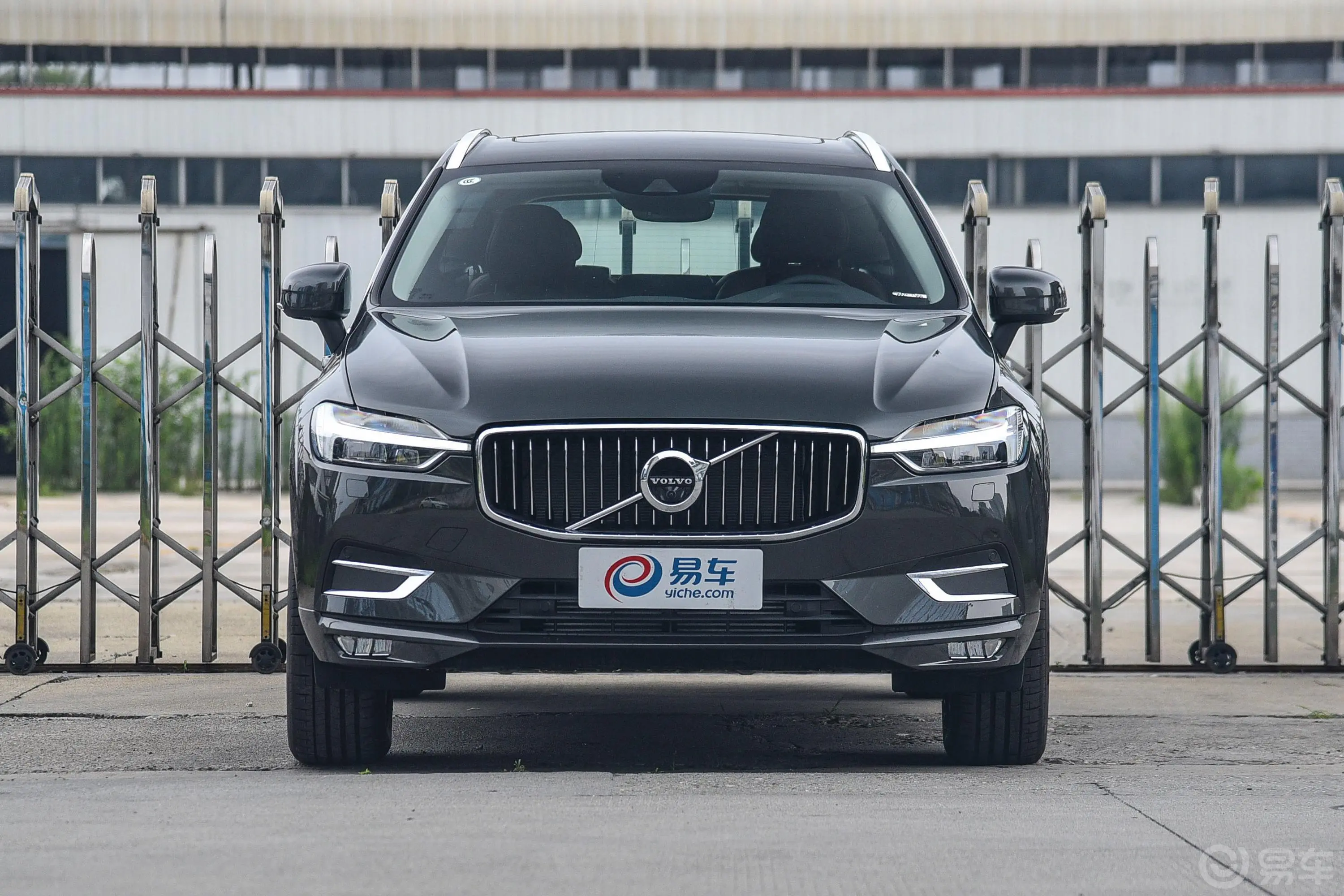 沃尔沃XC60T5 四驱 智雅豪华版 国Ⅴ正前水平