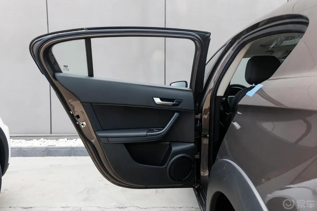 观致3都市SUV 1.6T 双离合 尊贵版驾驶员侧后车门