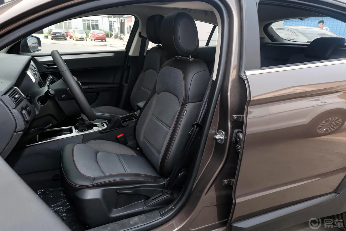 观致3都市SUV 1.6T 双离合 尊贵版驾驶员座椅