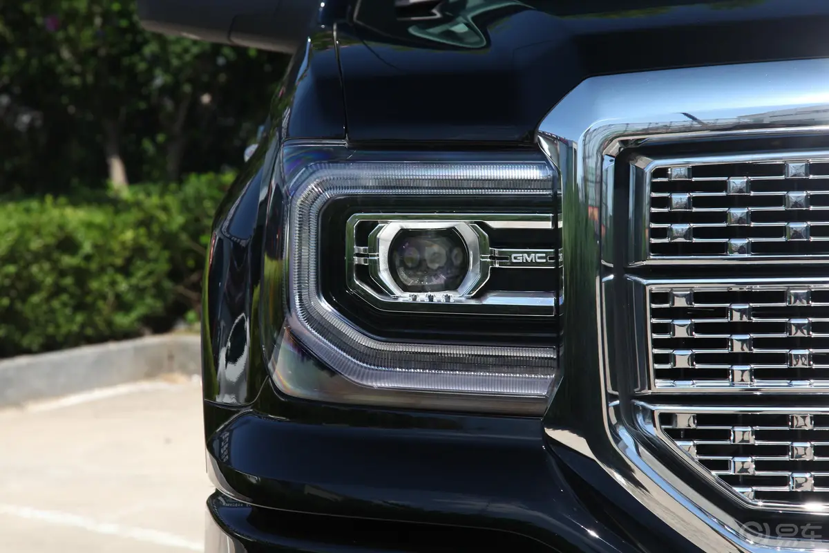 GMC Sierra6.2L 手自一体 SIERRA DENALI 至尊版外观