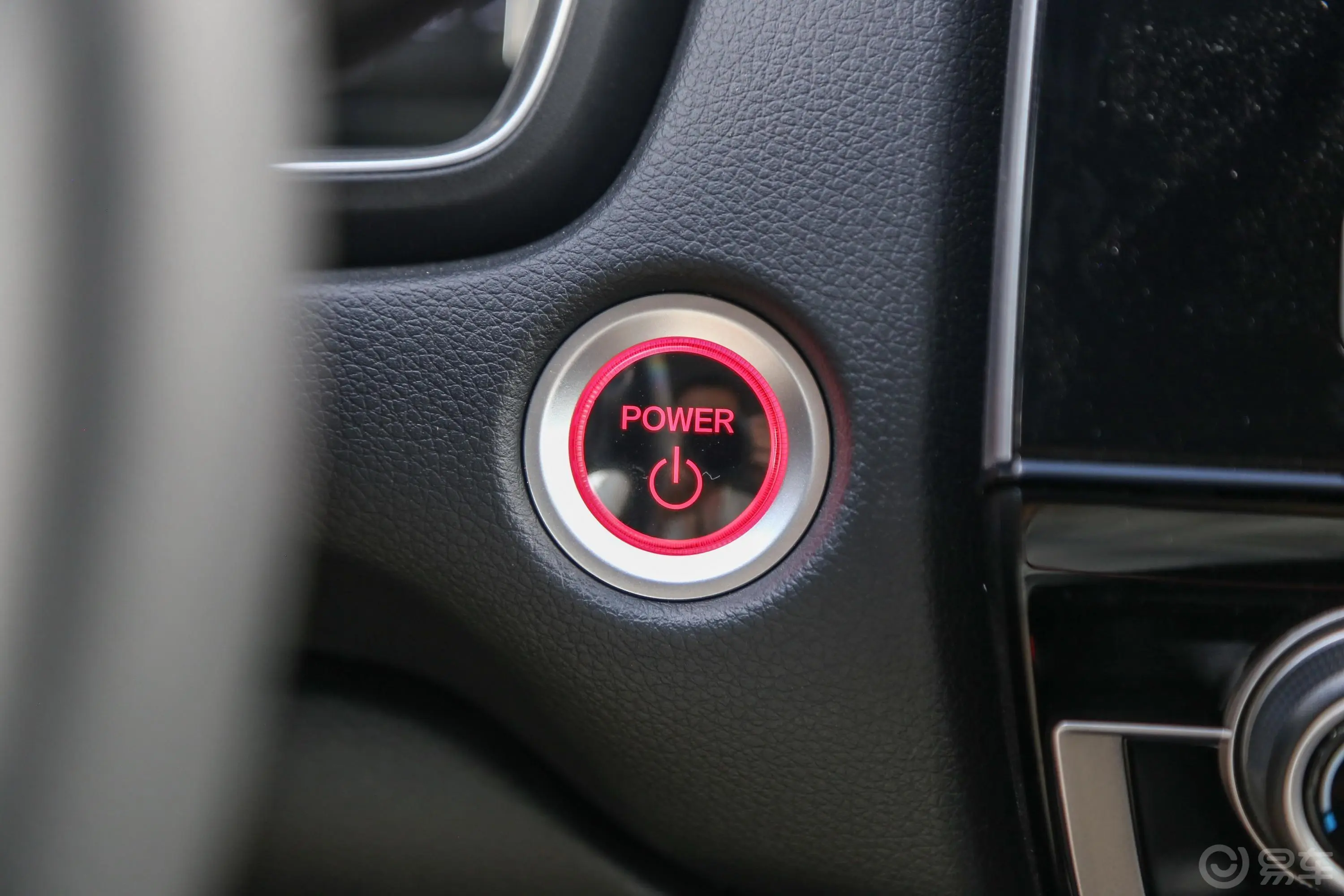 本田CR-V2.0L 两驱 净速版钥匙孔或一键启动按键