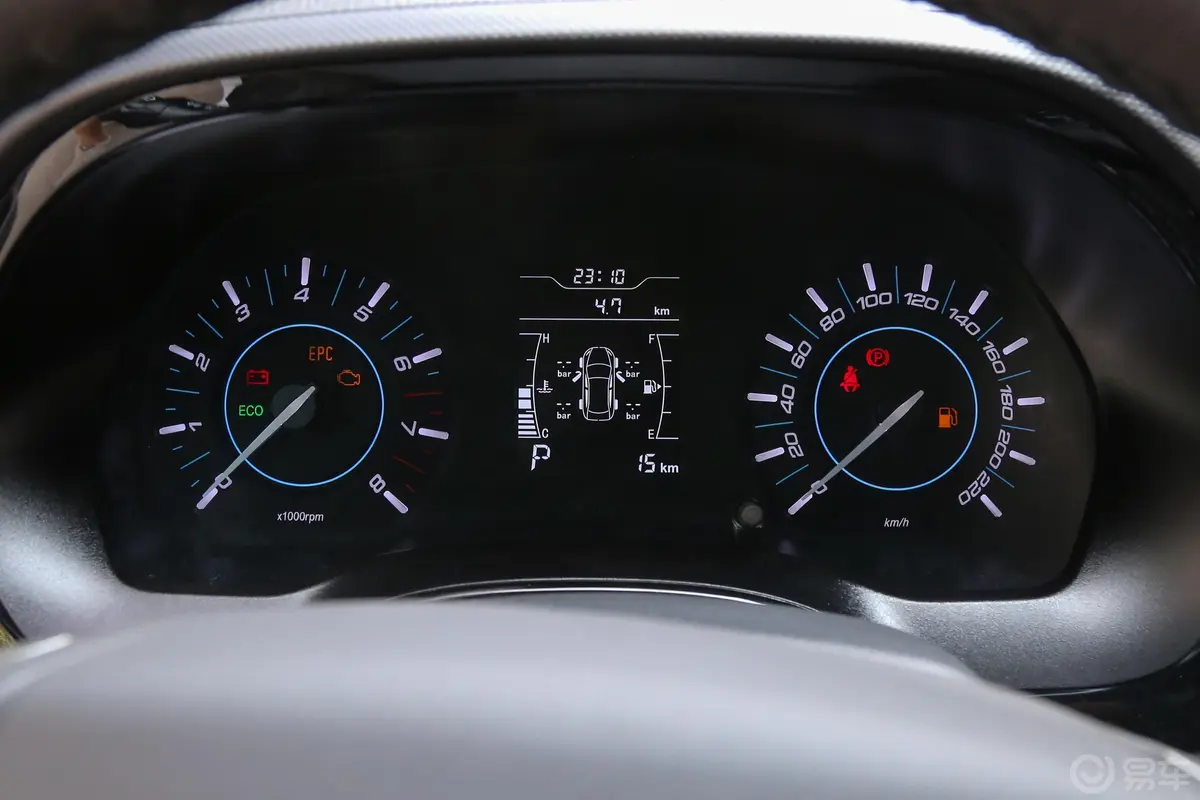 瑞虎3经典版 1.6L CVT 精英版仪表盘