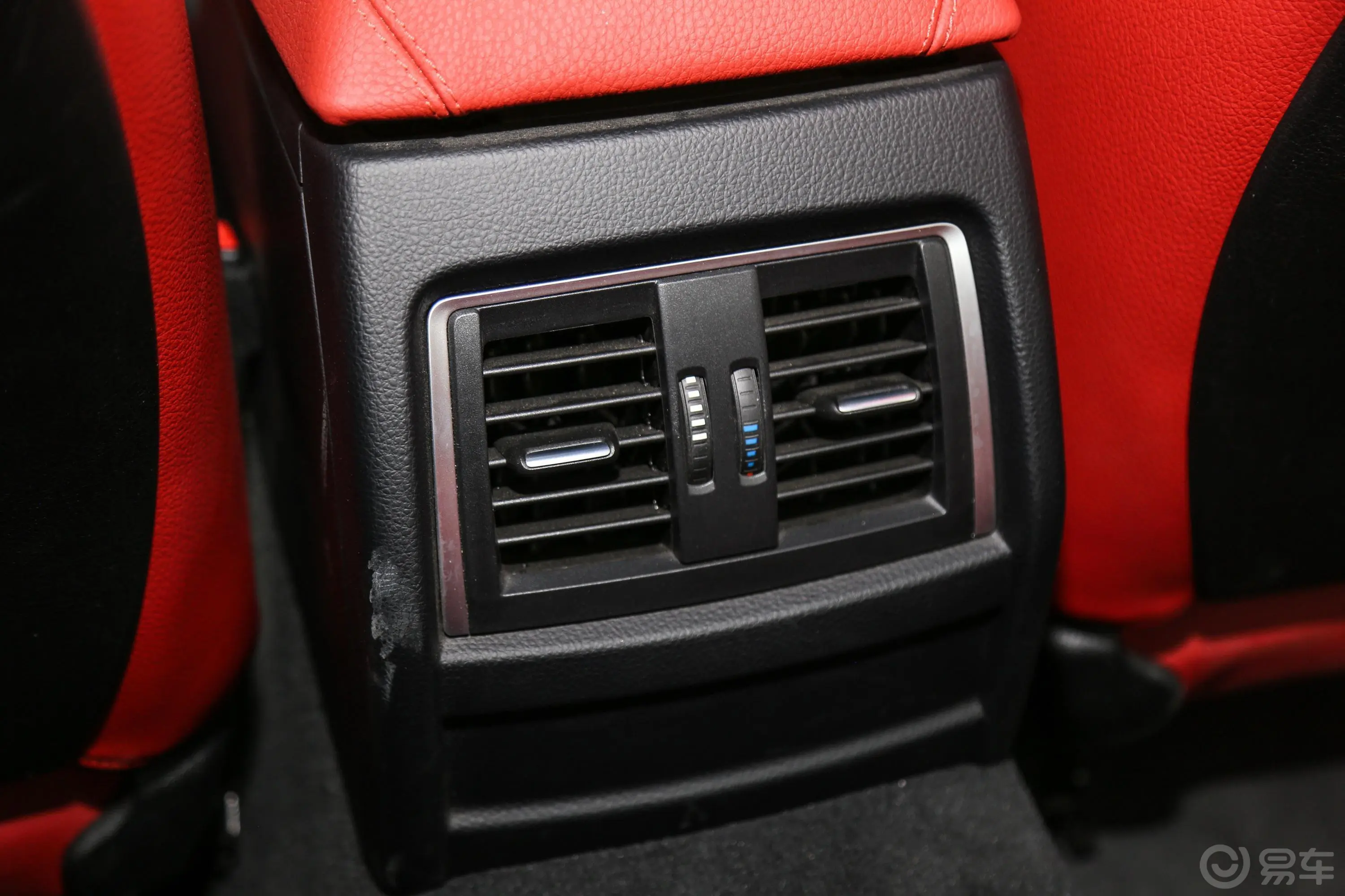 宝马4系双门轿跑 440i xDrive M运动套装空间