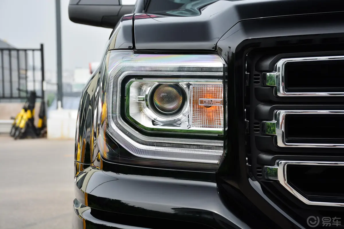 GMC Sierra5.3L 手自一体 SIERRA 豪华版外观