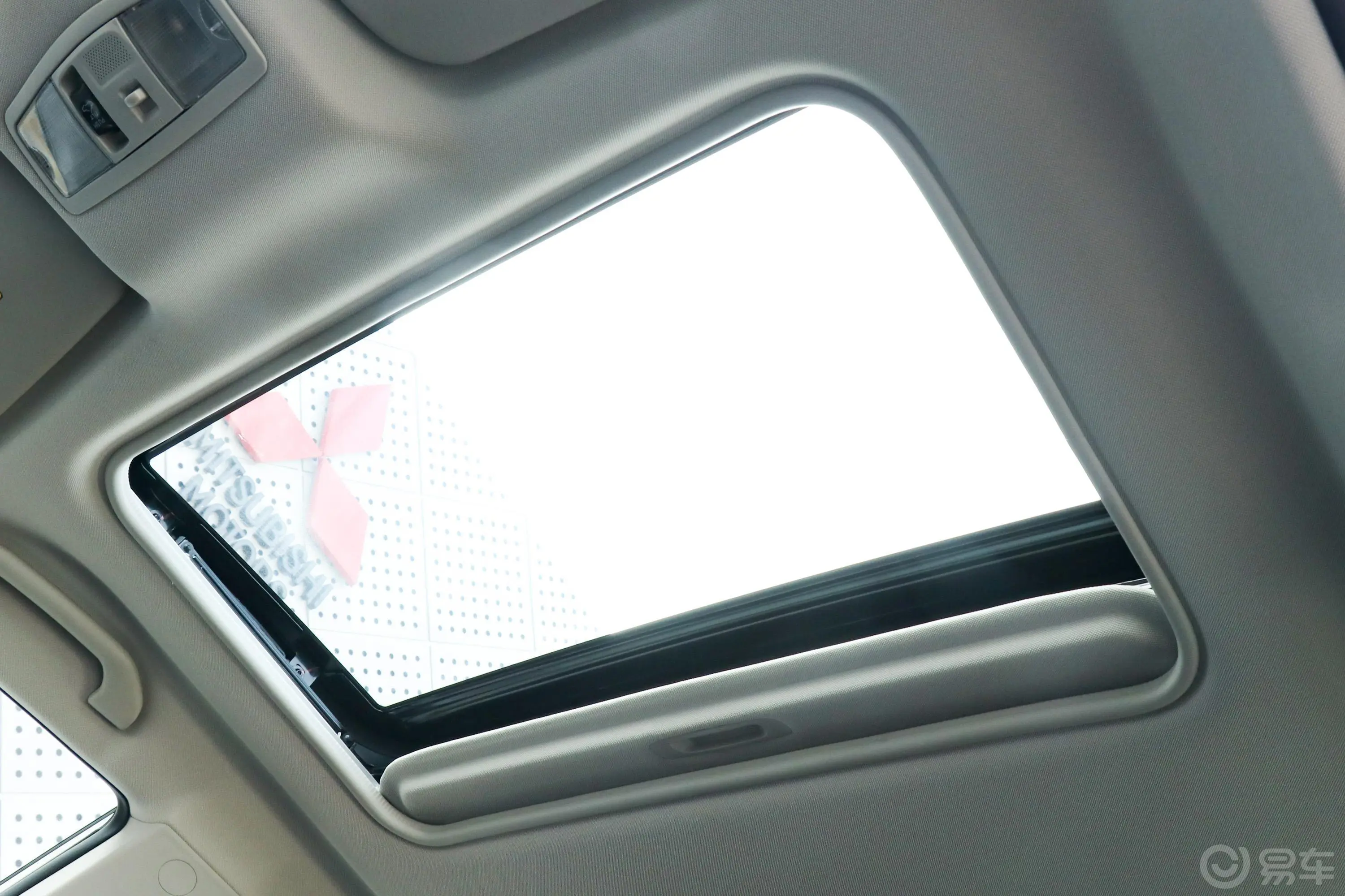 东南DX31.5L 手动 尊贵版天窗内拍关闭