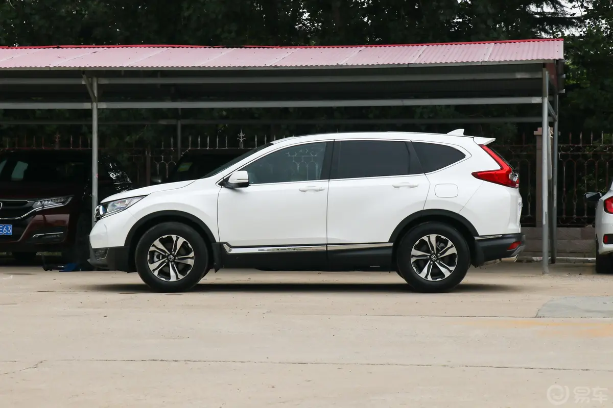 本田CR-V240TURBO CVT 两驱 风尚版正侧车头向左水平