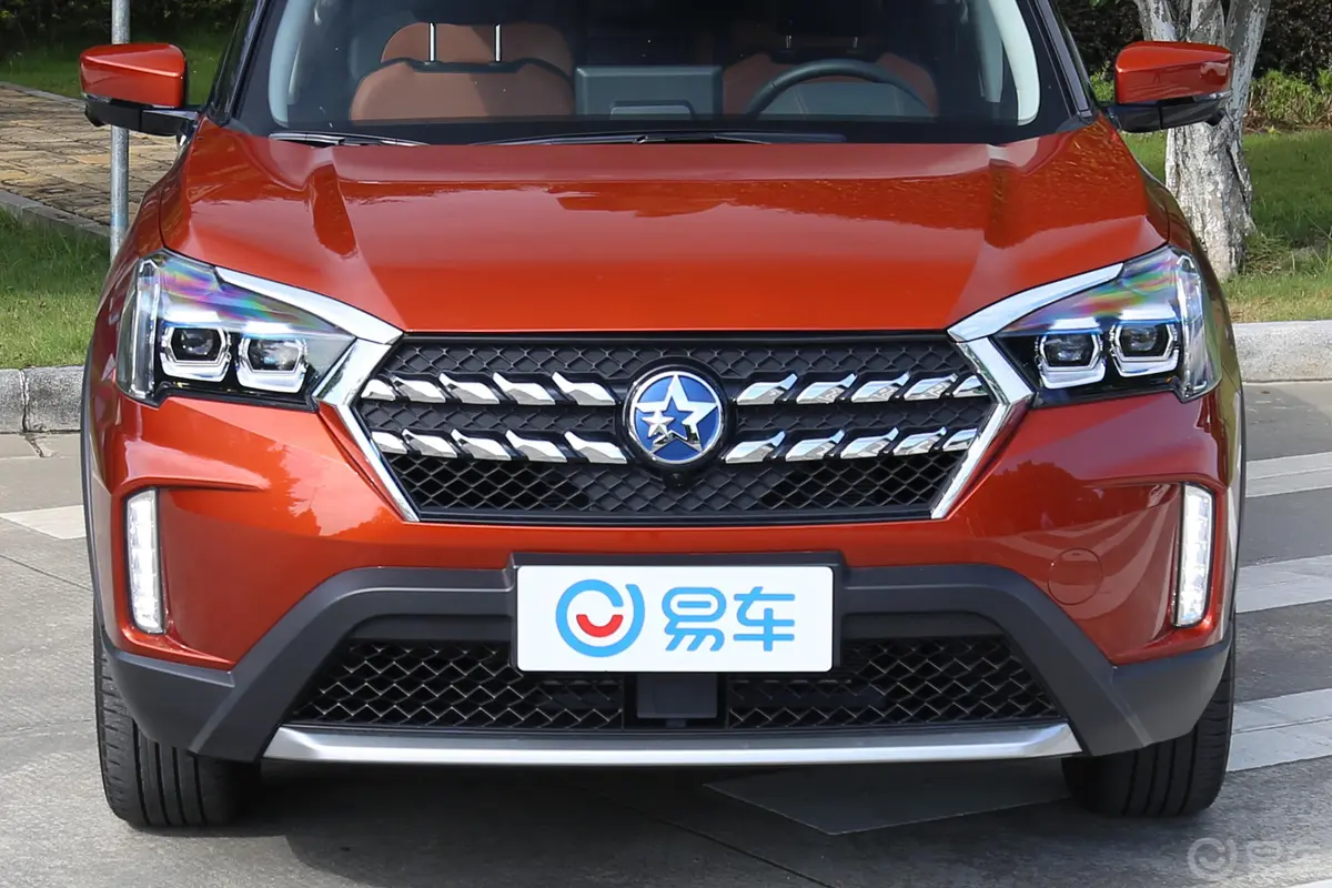 启辰T601.6L CVT 智悦版 国V外观