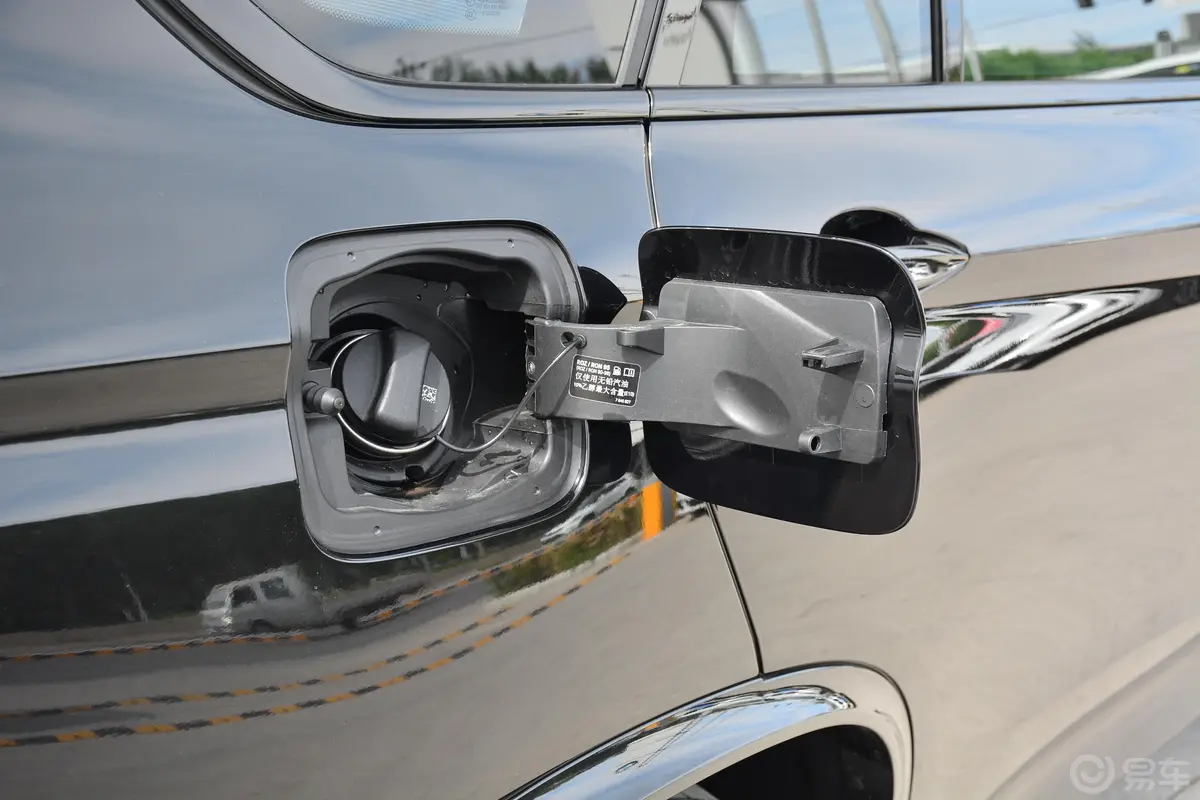 宝马X5(进口)xDrive35i M运动版油箱盖