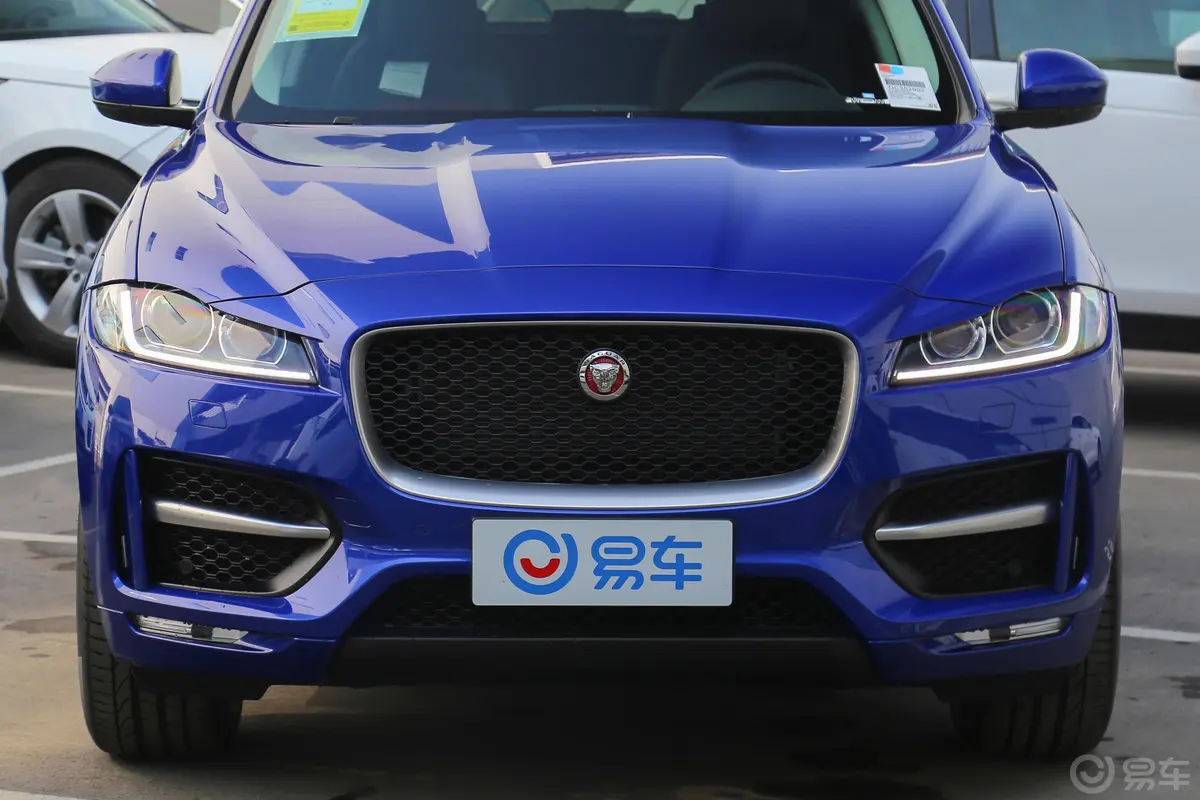 捷豹F-PACE2.0T 四驱 R-SPORT运动版外观