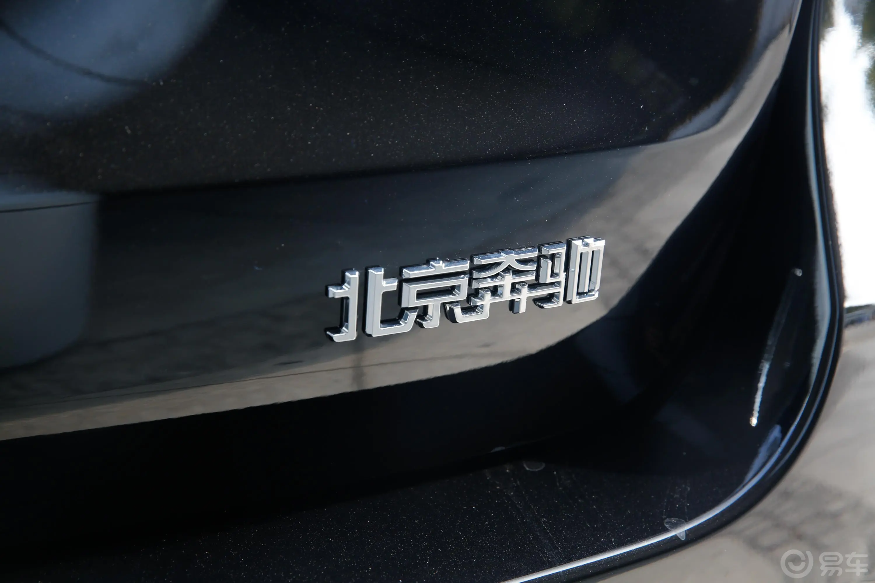 奔驰GLCGLC 260 L 4MATIC 动感版外观