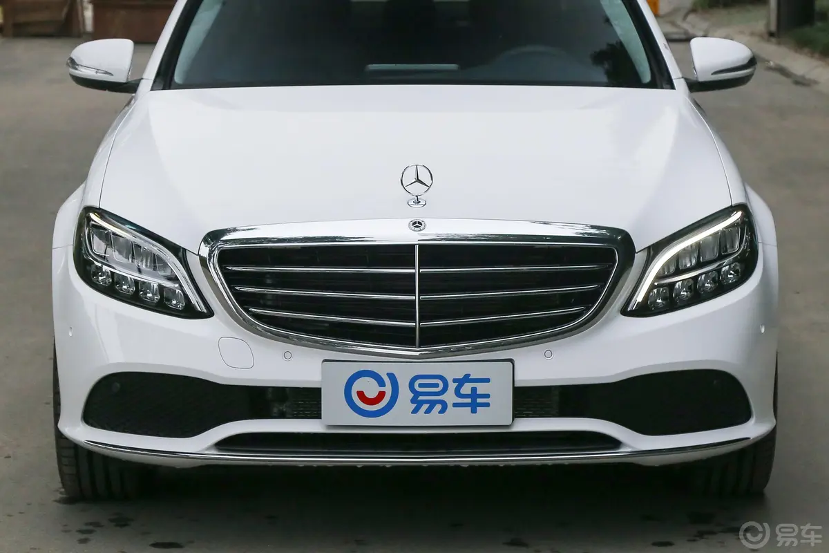 奔驰C级C 260 L 4MATIC 运动轿车外观