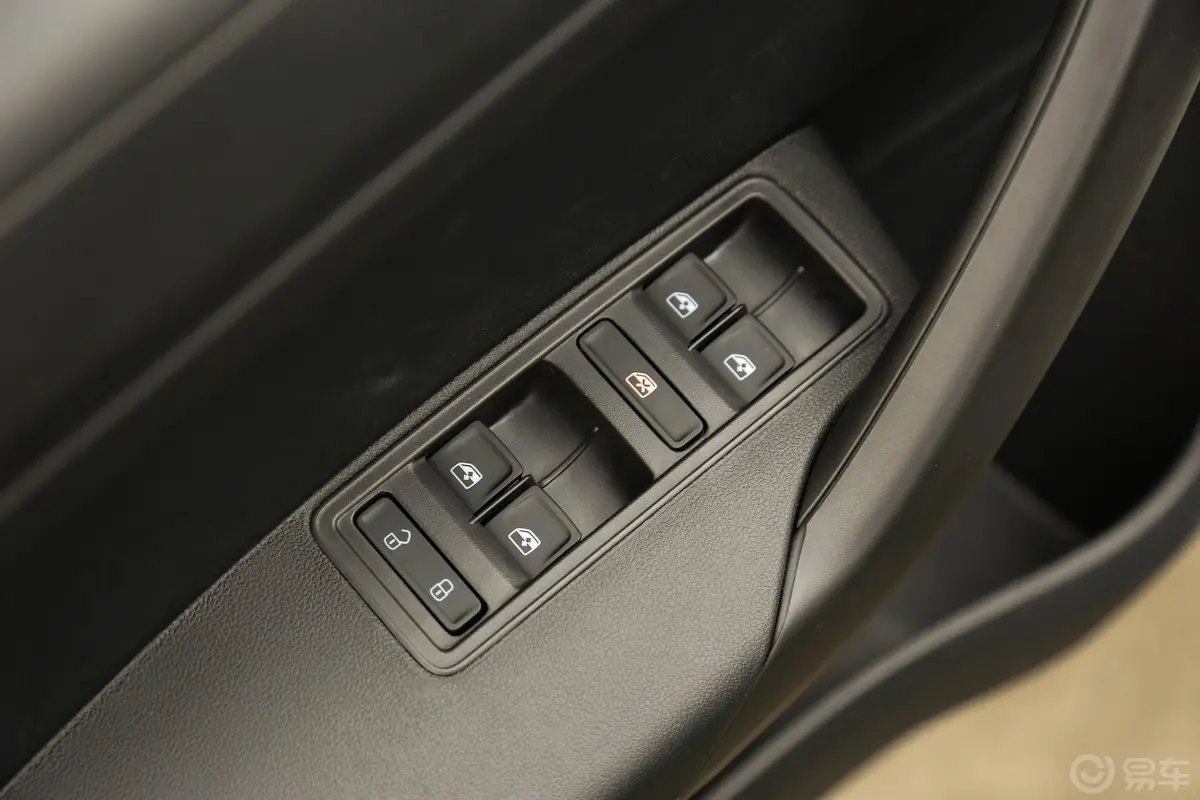 桑塔纳1.5L 自动 风尚版车窗调节整体
