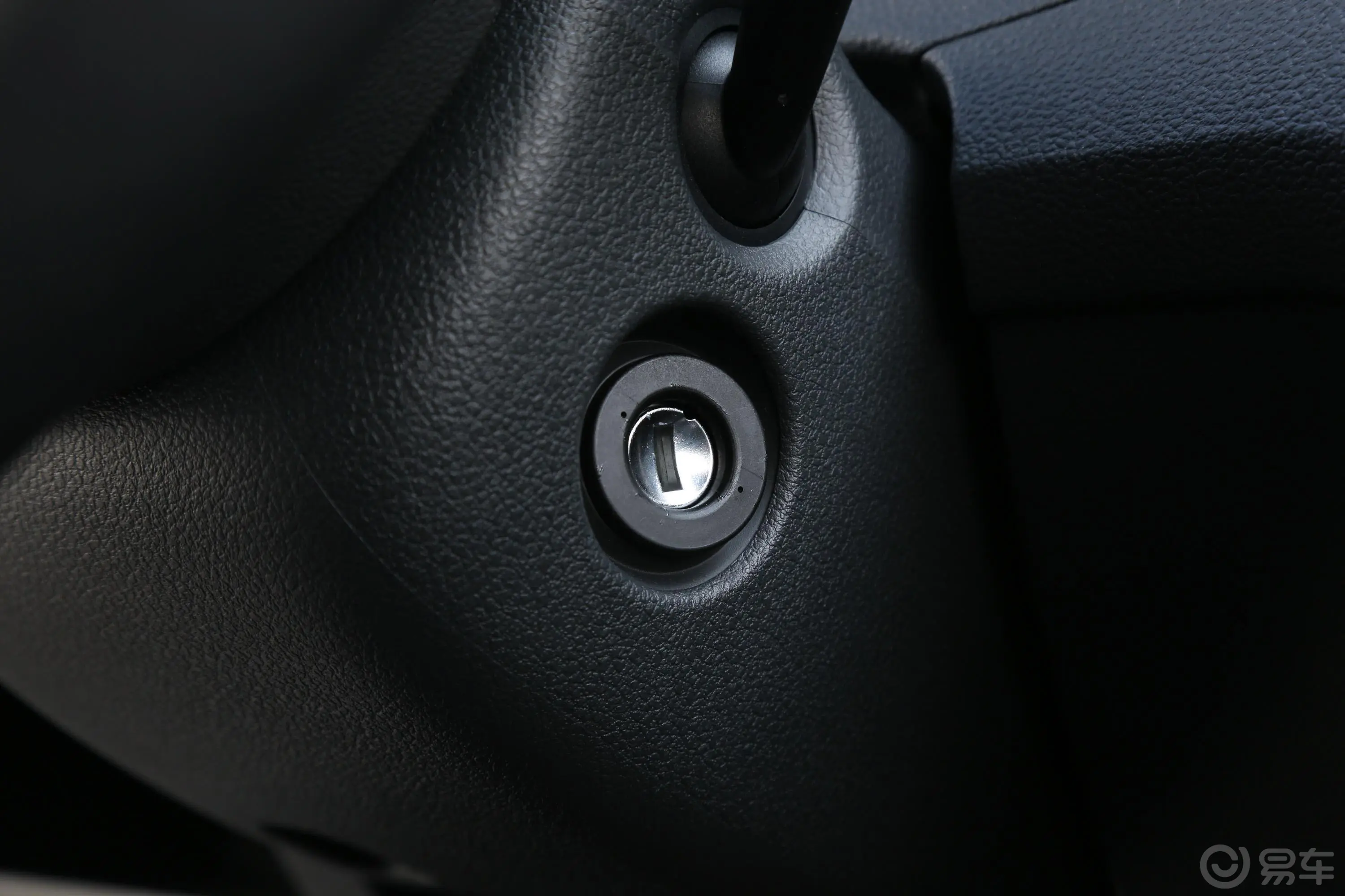 昕锐1.5L 自动 舒适版 国V钥匙孔或一键启动按键