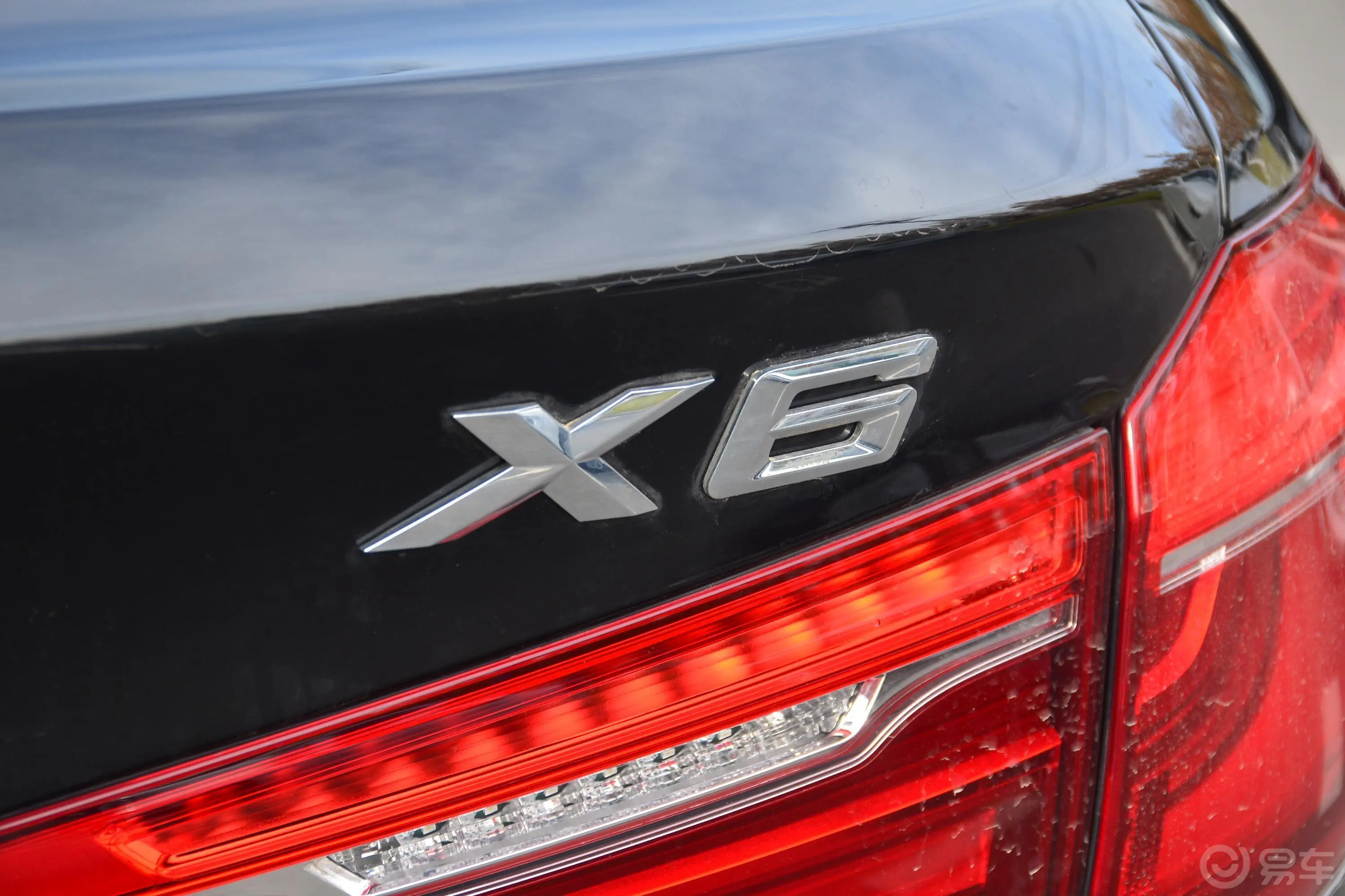 宝马X6xDrive35i M运动豪华版外观