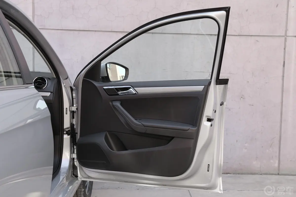 捷达梦想版 1.5L 自动 舒适版副驾驶员车门