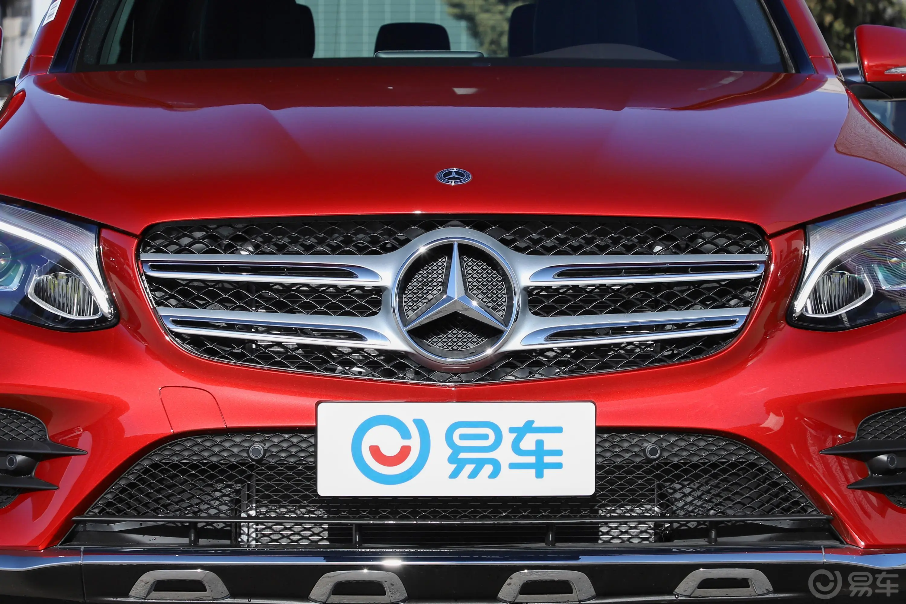 奔驰GLCGLC 260 L 4MATIC 动感版外观