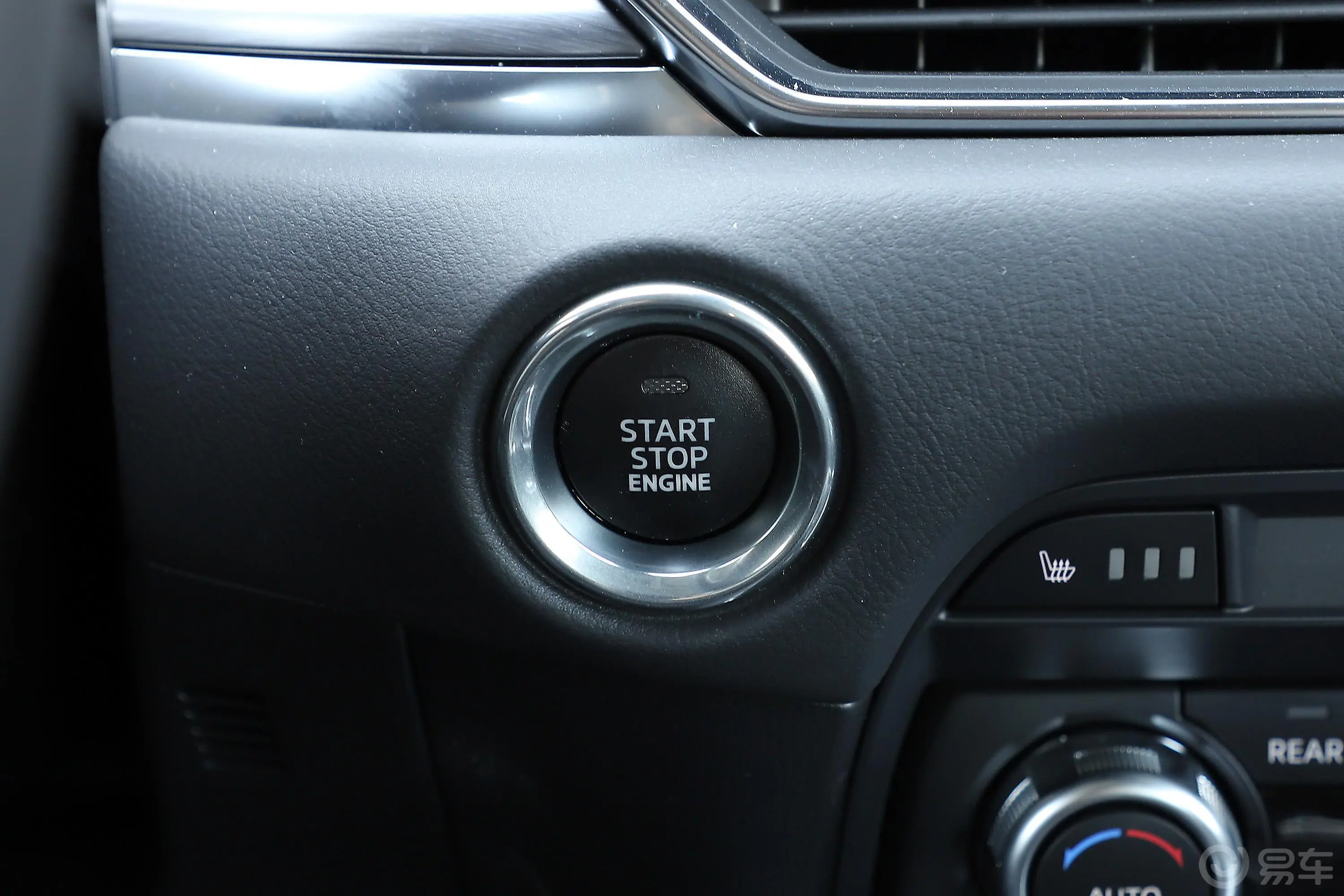 马自达CX-82.5L 手自一体 四驱 尊享版钥匙孔或一键启动按键