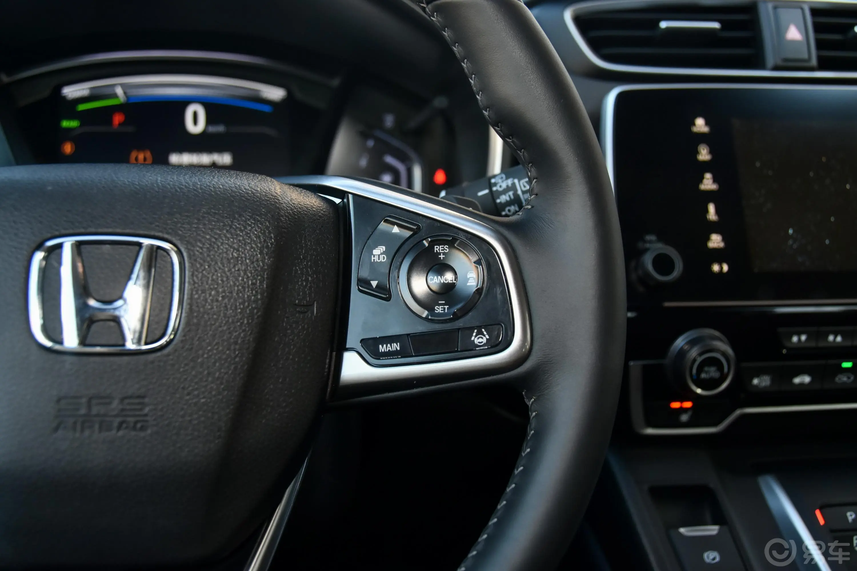 本田CR-V混动 2.0L 四驱 净享版 国V右侧方向盘功能按键
