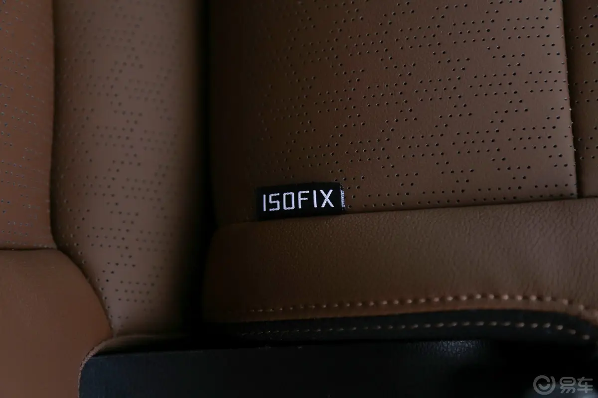 起亚KX51.6T 双离合 四驱 豪华版儿童座椅接口
