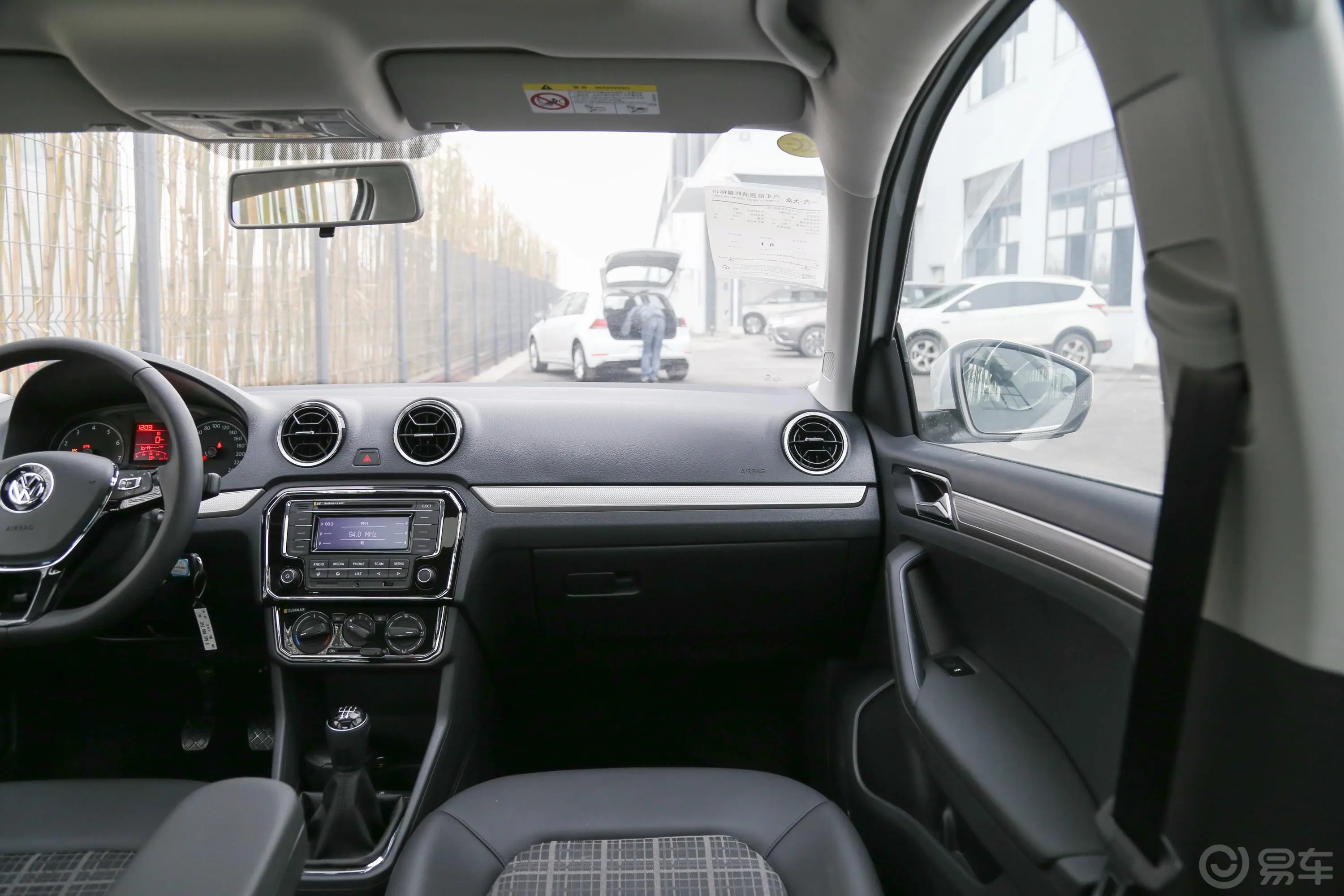 捷达梦想版 1.4L 手动 舒适版副驾驶位区域