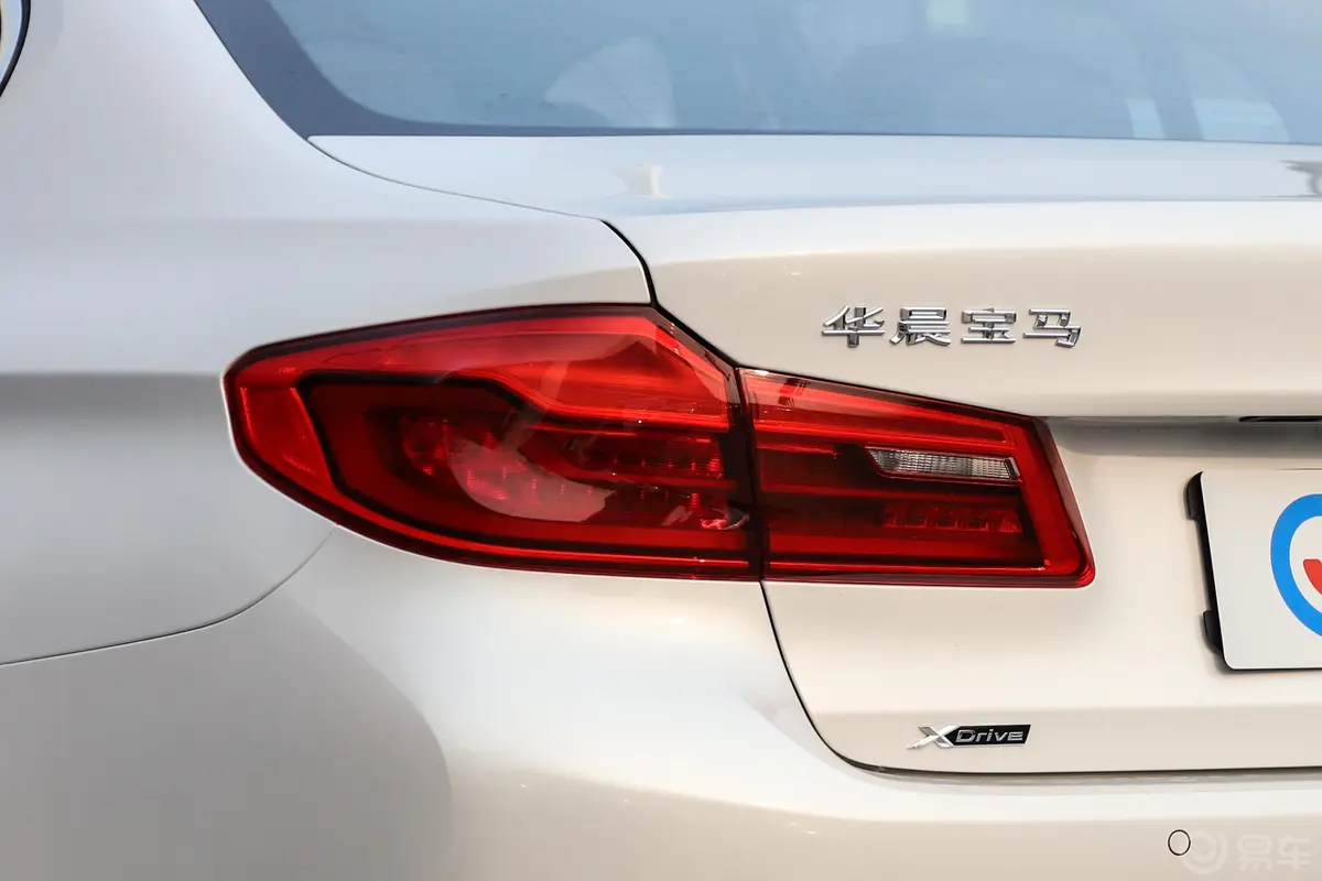 宝马5系530Li xDrive 豪华套装外观