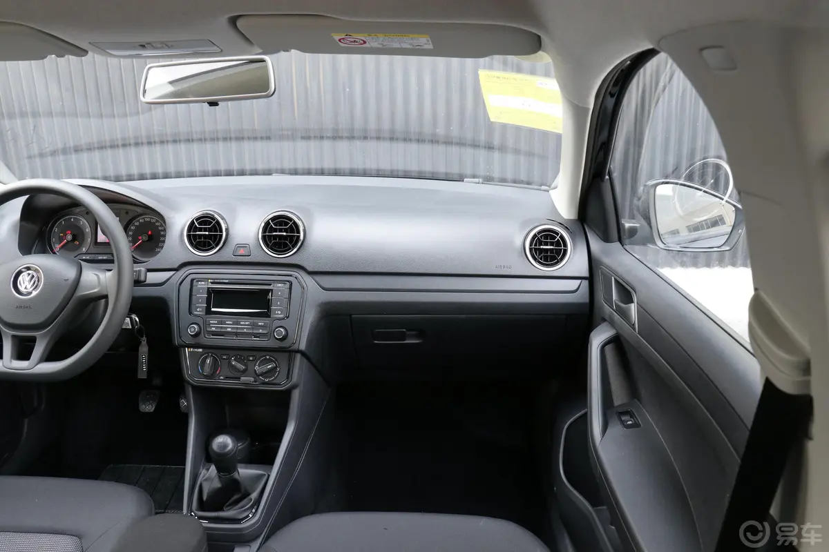 捷达梦想版 1.5L 手动 舒适版副驾驶位区域