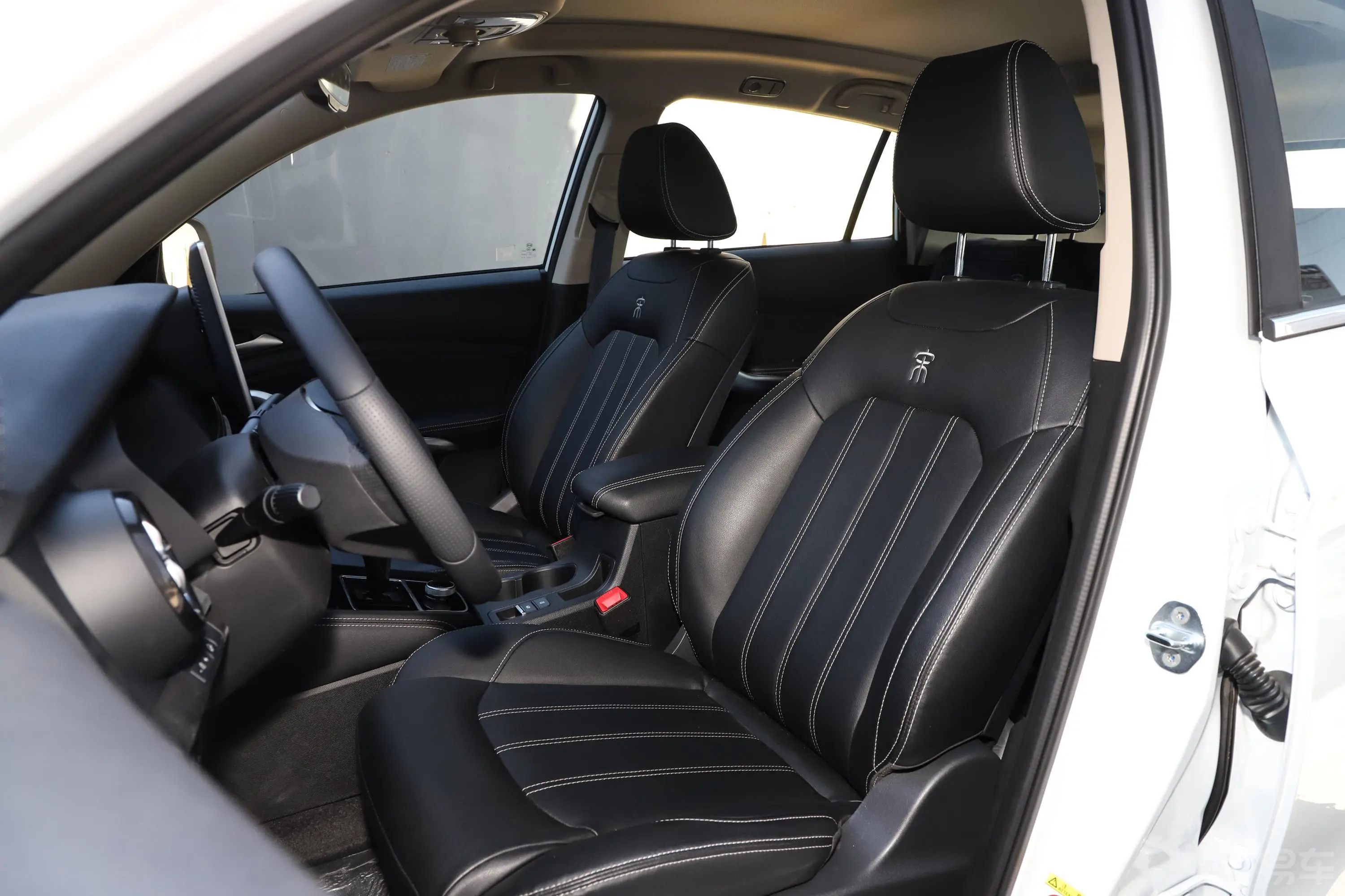 宋新能源EV500 智联领动版驾驶员座椅