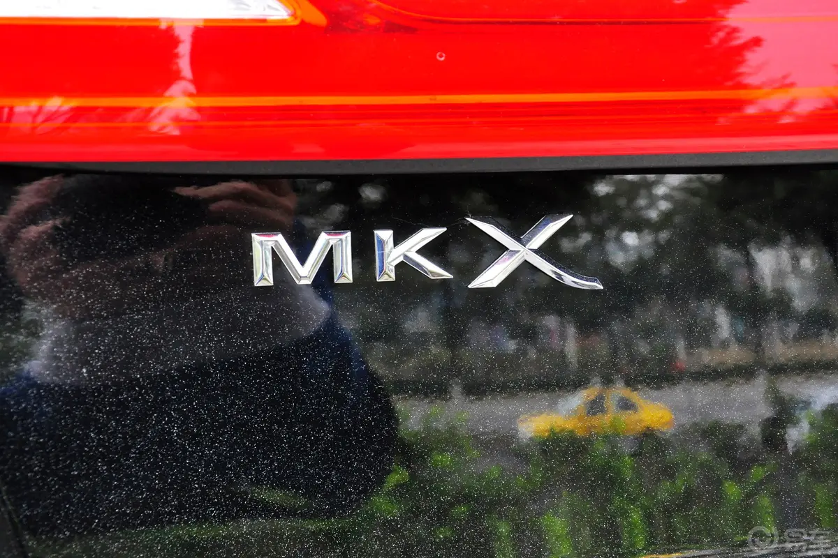 林肯MKX2.7T 手自一体 四驱 尊耀版外观