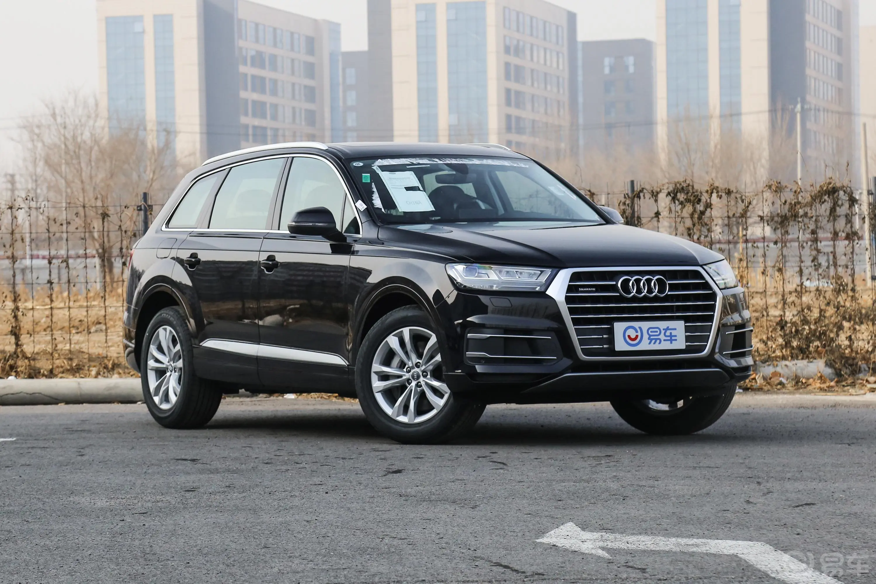 奥迪Q755 TFSI 技术版驾驶员侧前门把手