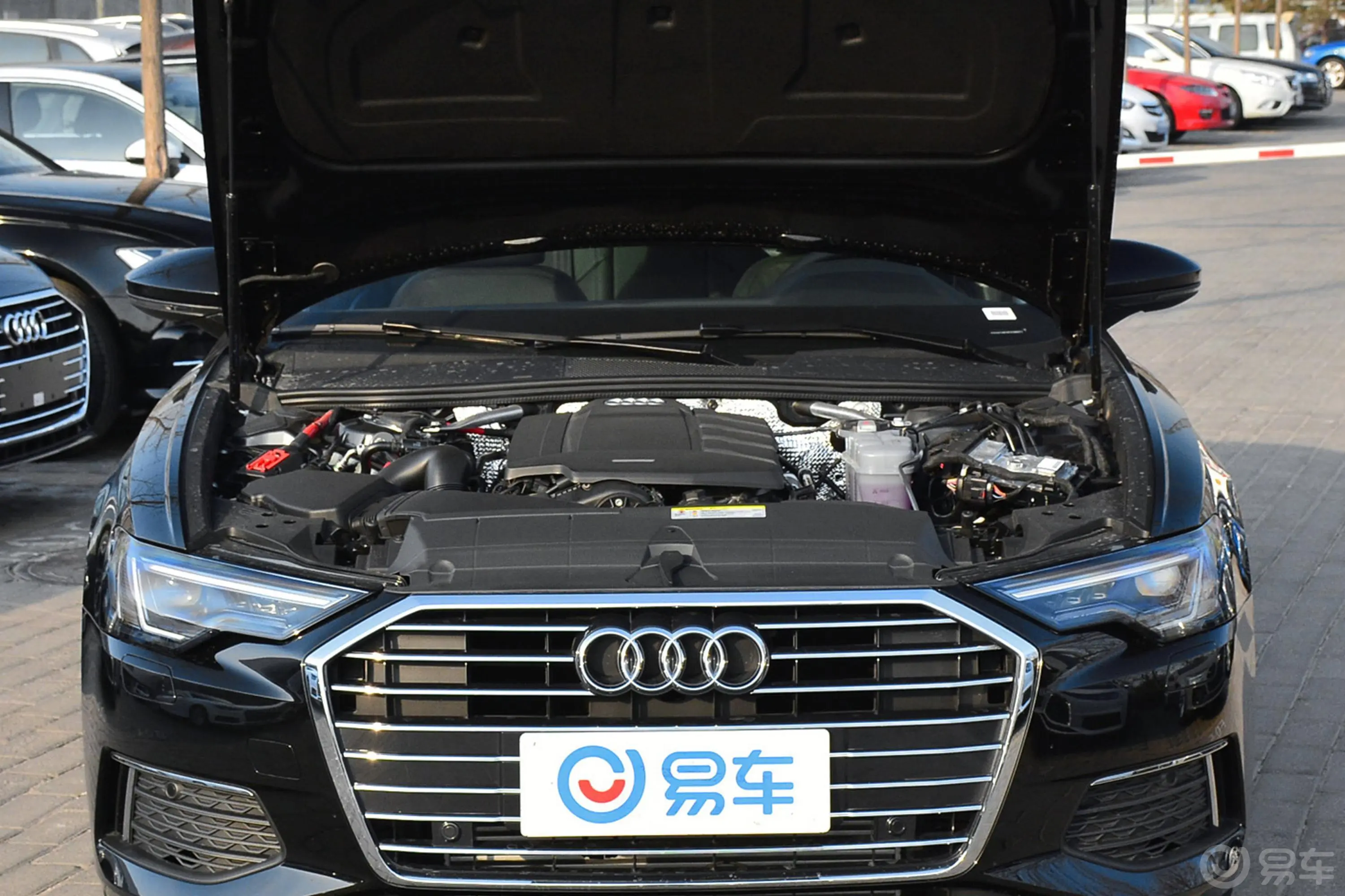 奥迪A6L45 TFSI 臻选致雅版发动机舱整体