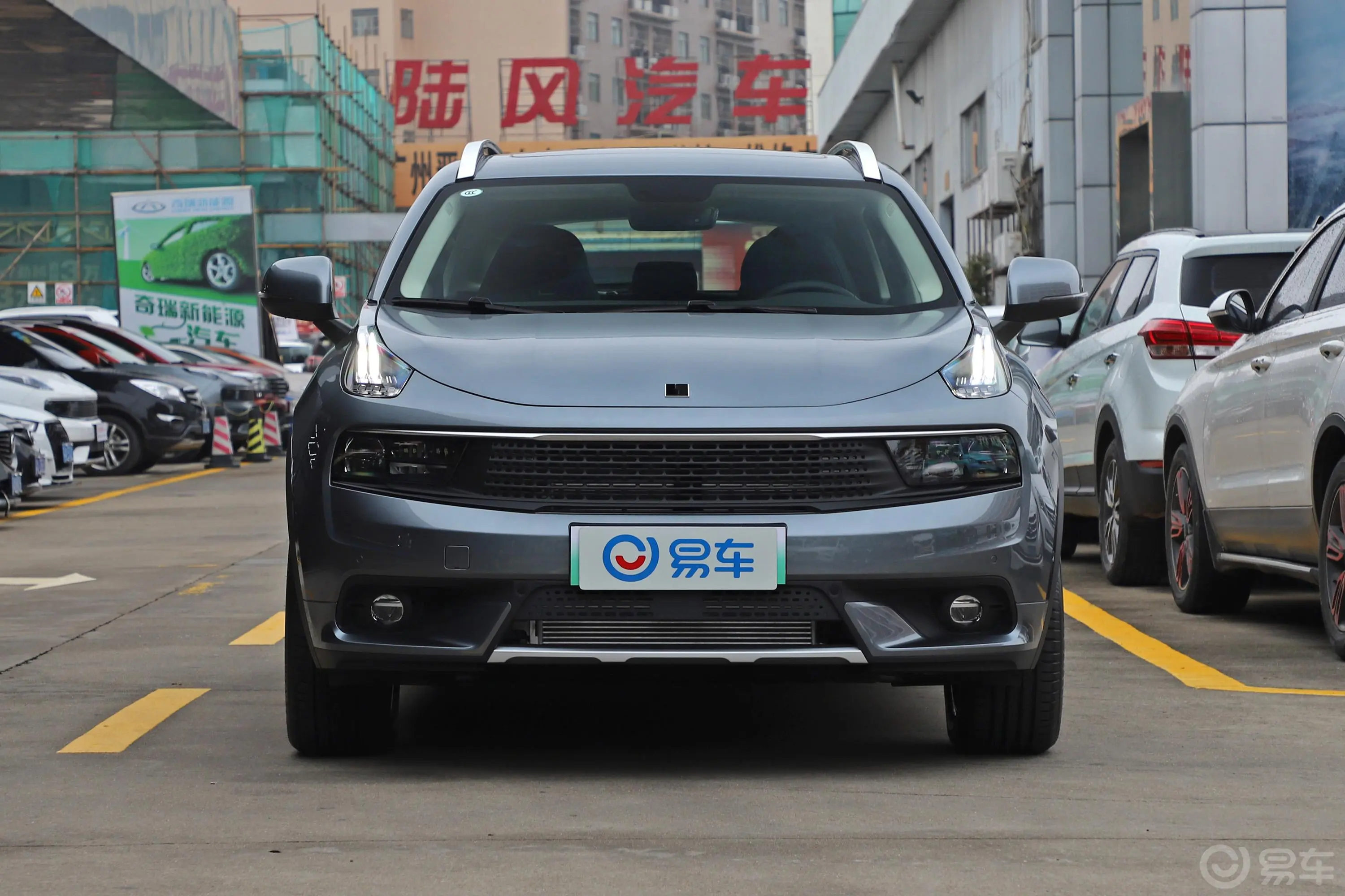 领克01 PHEV1.5TD 双离合 劲 国V正前水平