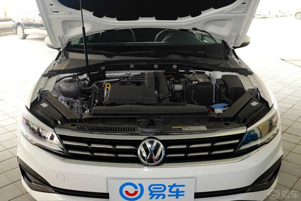 凌渡280TSI 双离合 舒适版 国V发动机舱整体